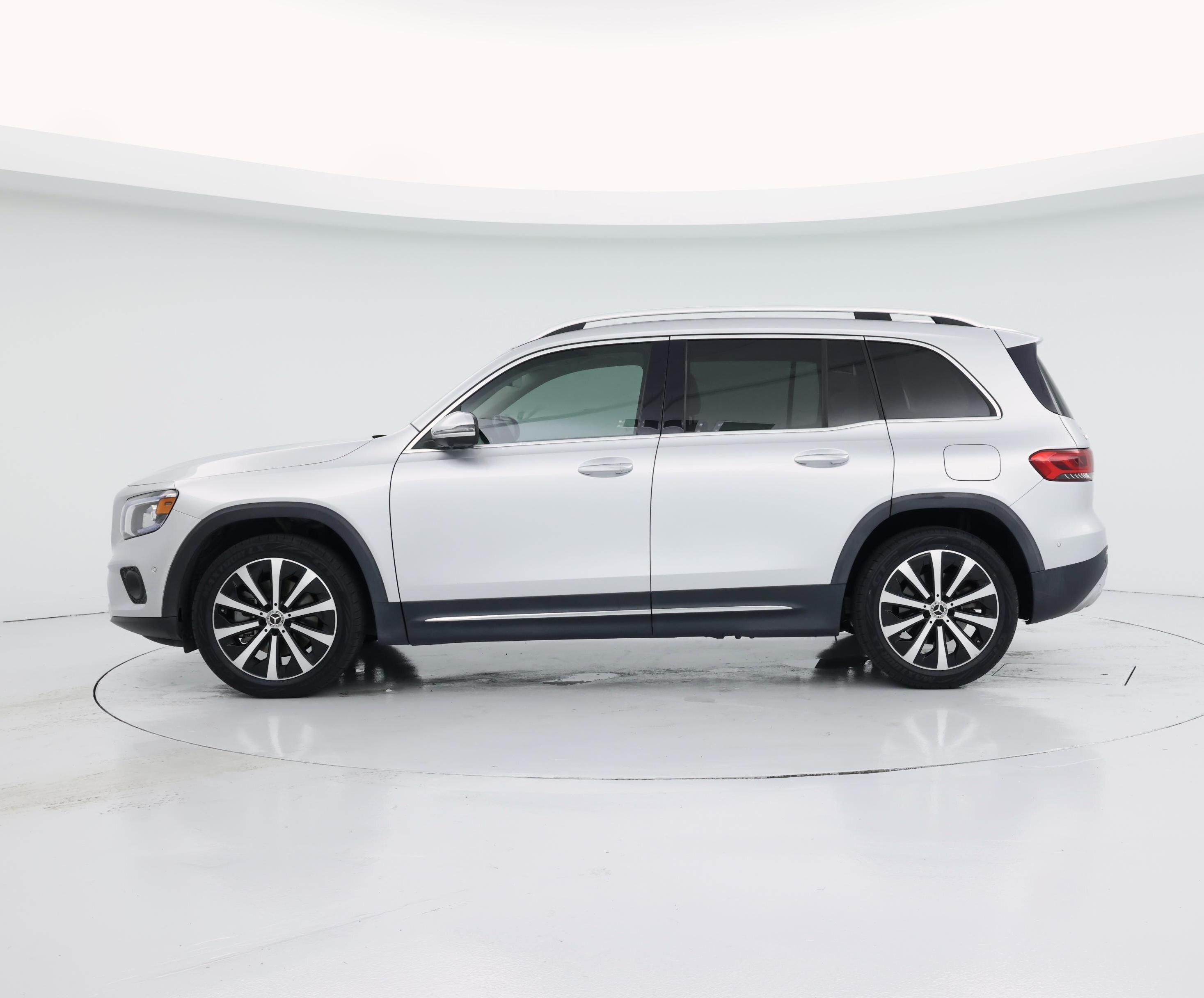 Thumbnail: 2021 Mercedes-Benz GLB - 3