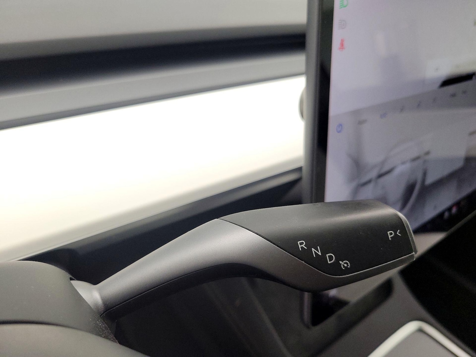 2022 Tesla Model Y Long Range - Photo 18