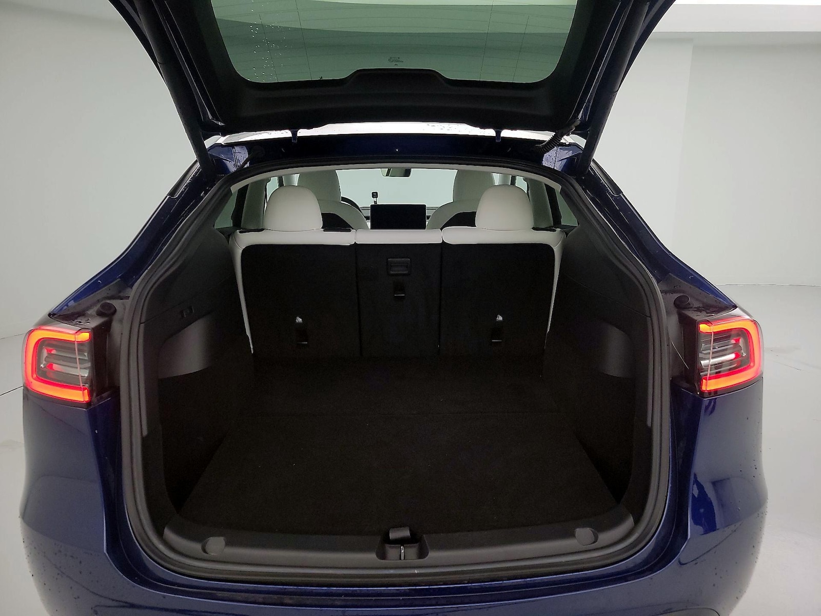 2022 Tesla Model Y Long Range - Photo 22