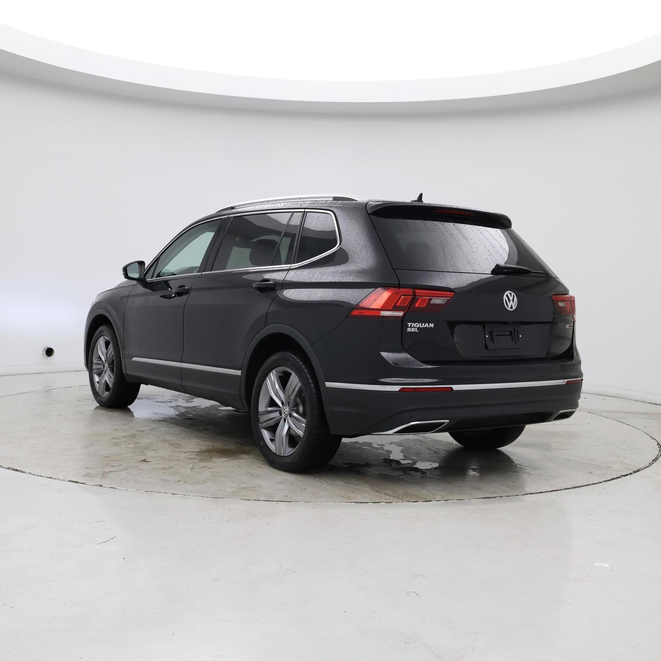 Thumbnail: 2021 Volkswagen Tiguan - 2