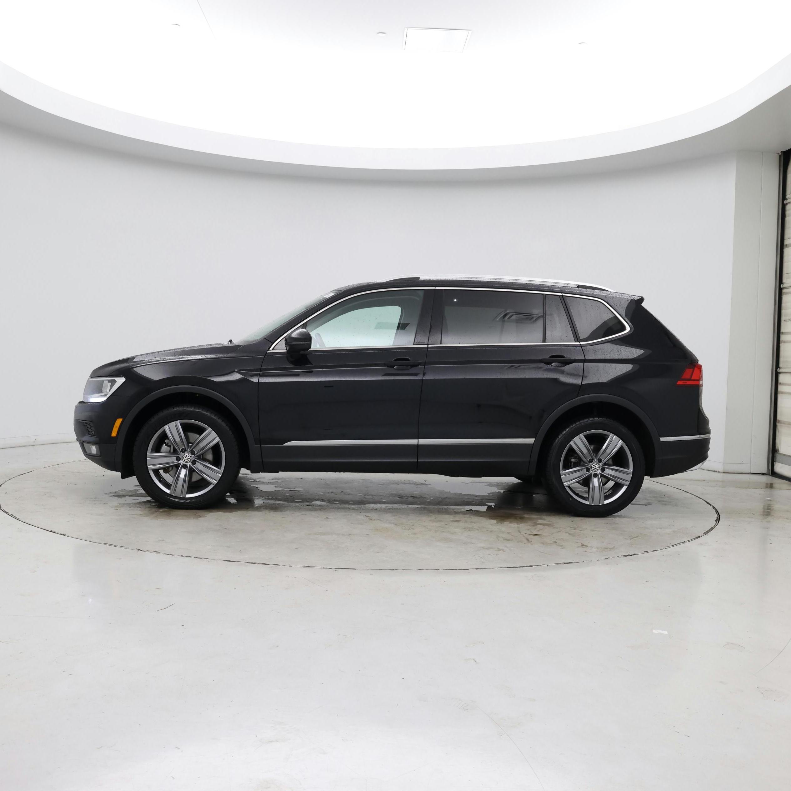 Thumbnail: 2021 Volkswagen Tiguan - 3
