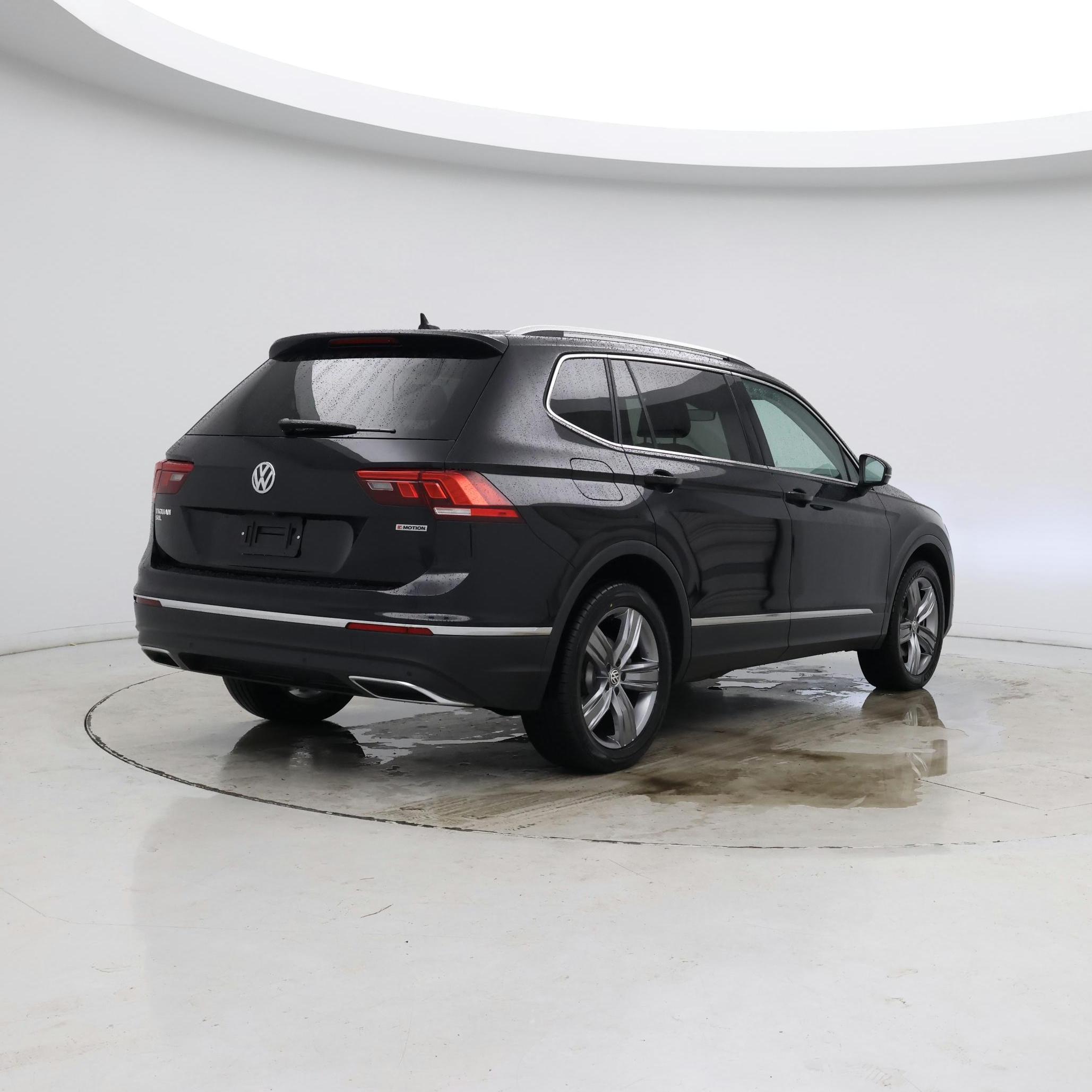 Thumbnail: 2021 Volkswagen Tiguan - 8