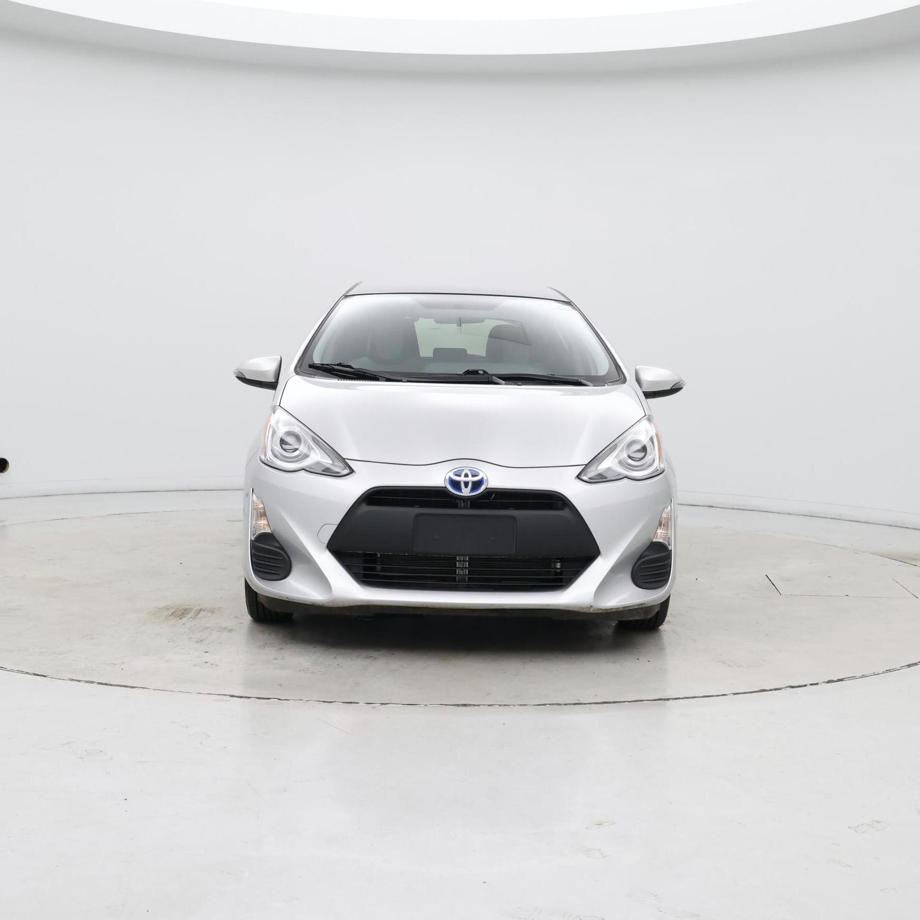 Thumbnail: 2016 Toyota Prius c - 5