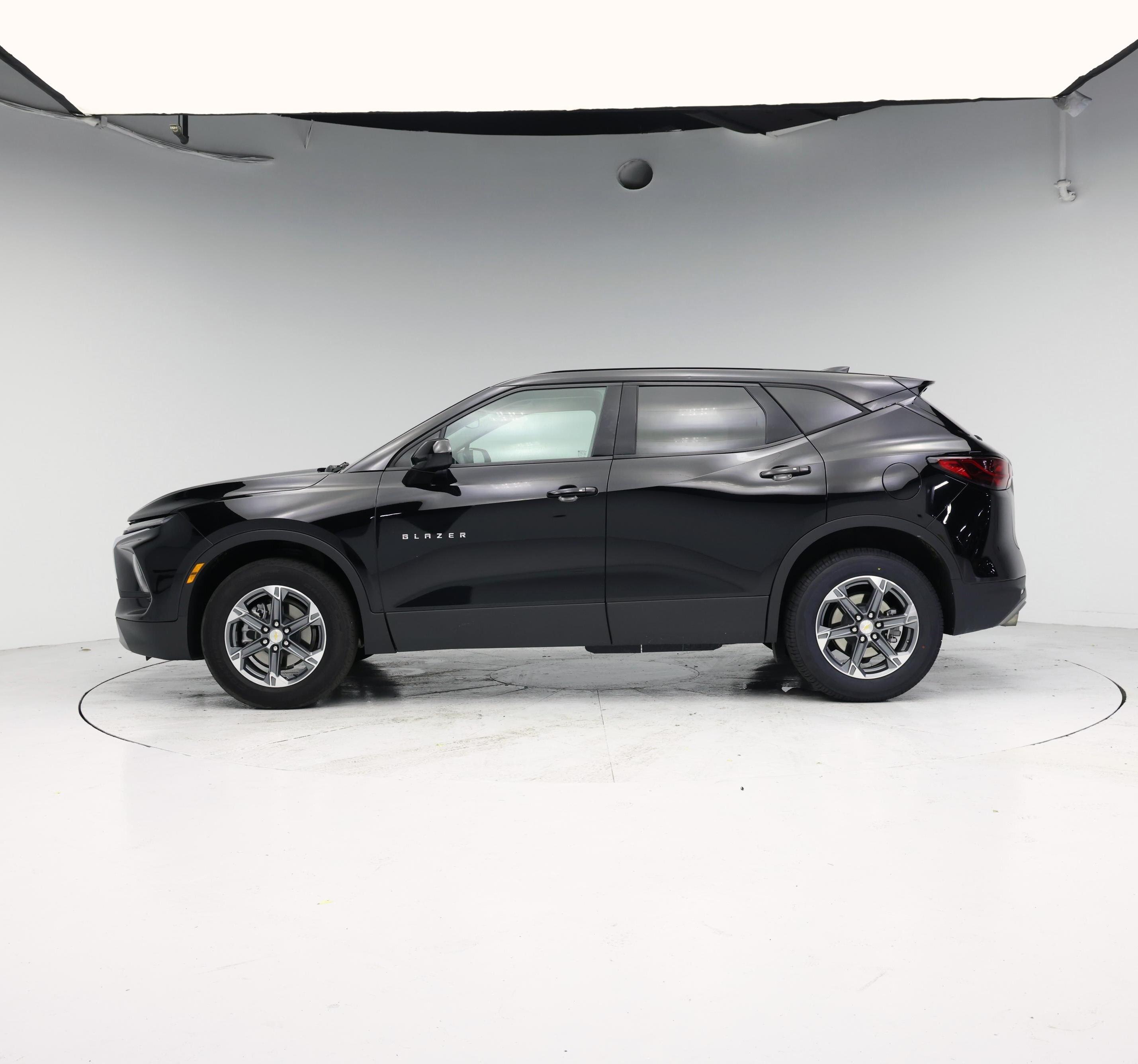Thumbnail: 2025 Chevrolet Blazer - 3