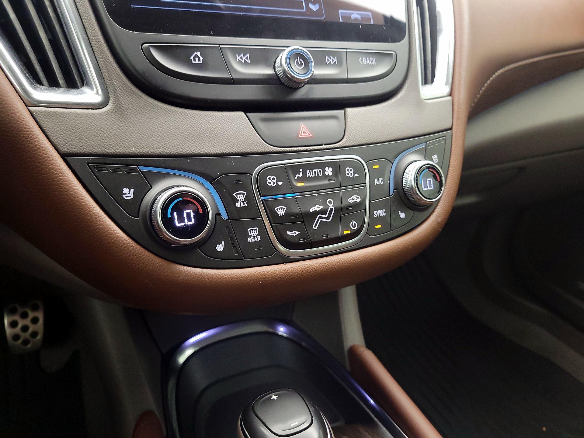 Thumbnail: 2017 Chevrolet Malibu - 16