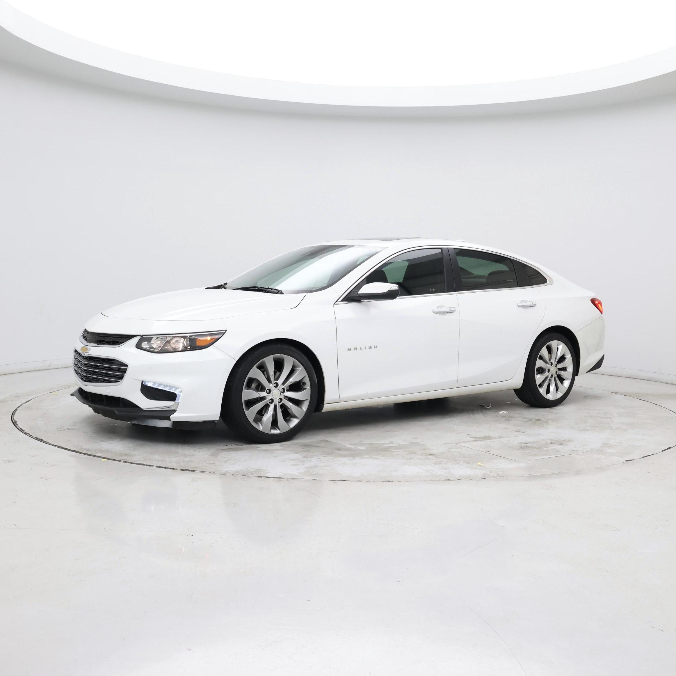 Thumbnail: 2017 Chevrolet Malibu - 3