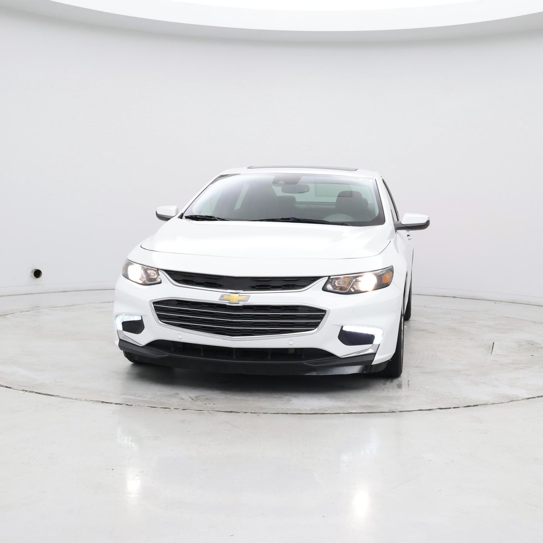 Thumbnail: 2017 Chevrolet Malibu - 4