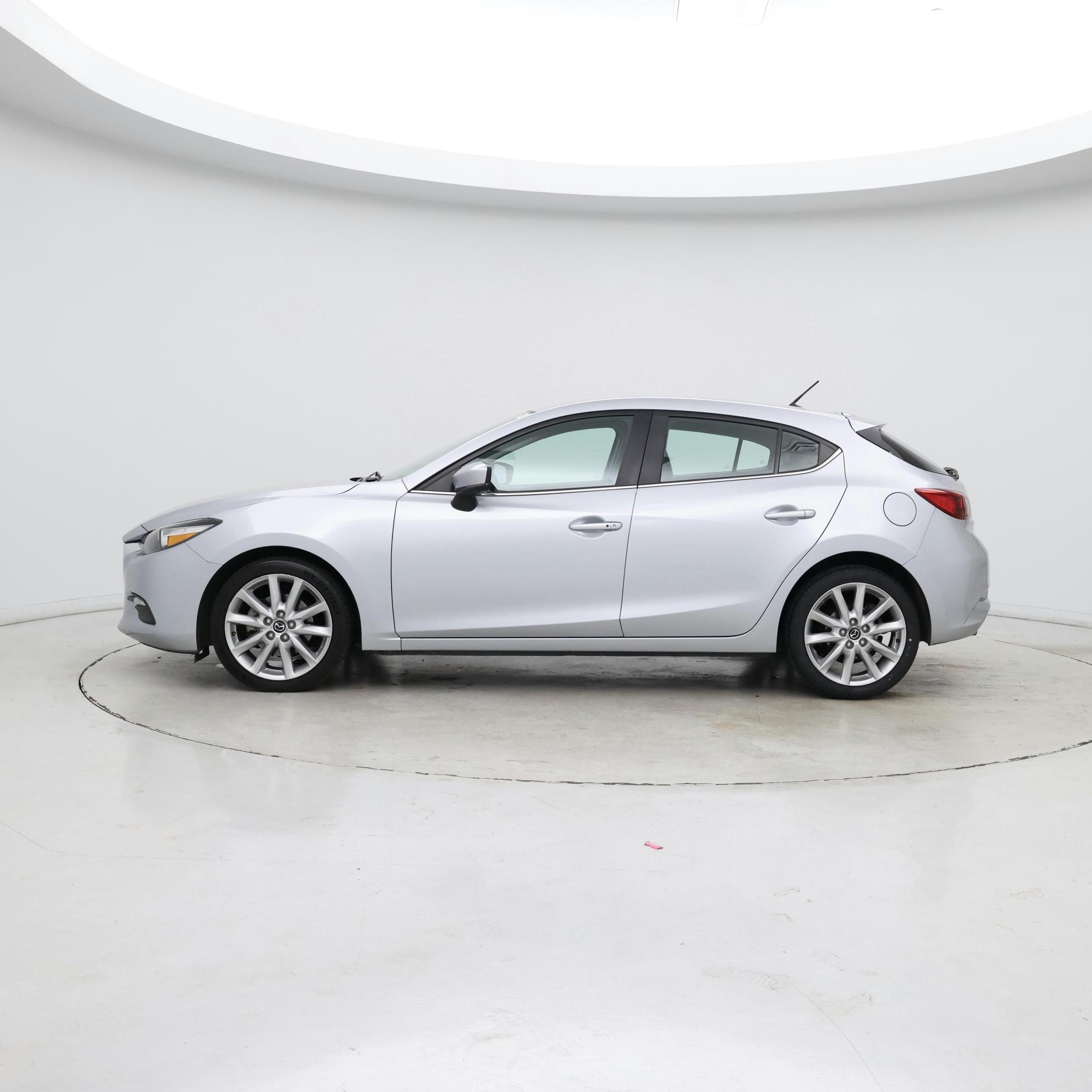 Thumbnail: 2017 Mazda Mazda3 - 3