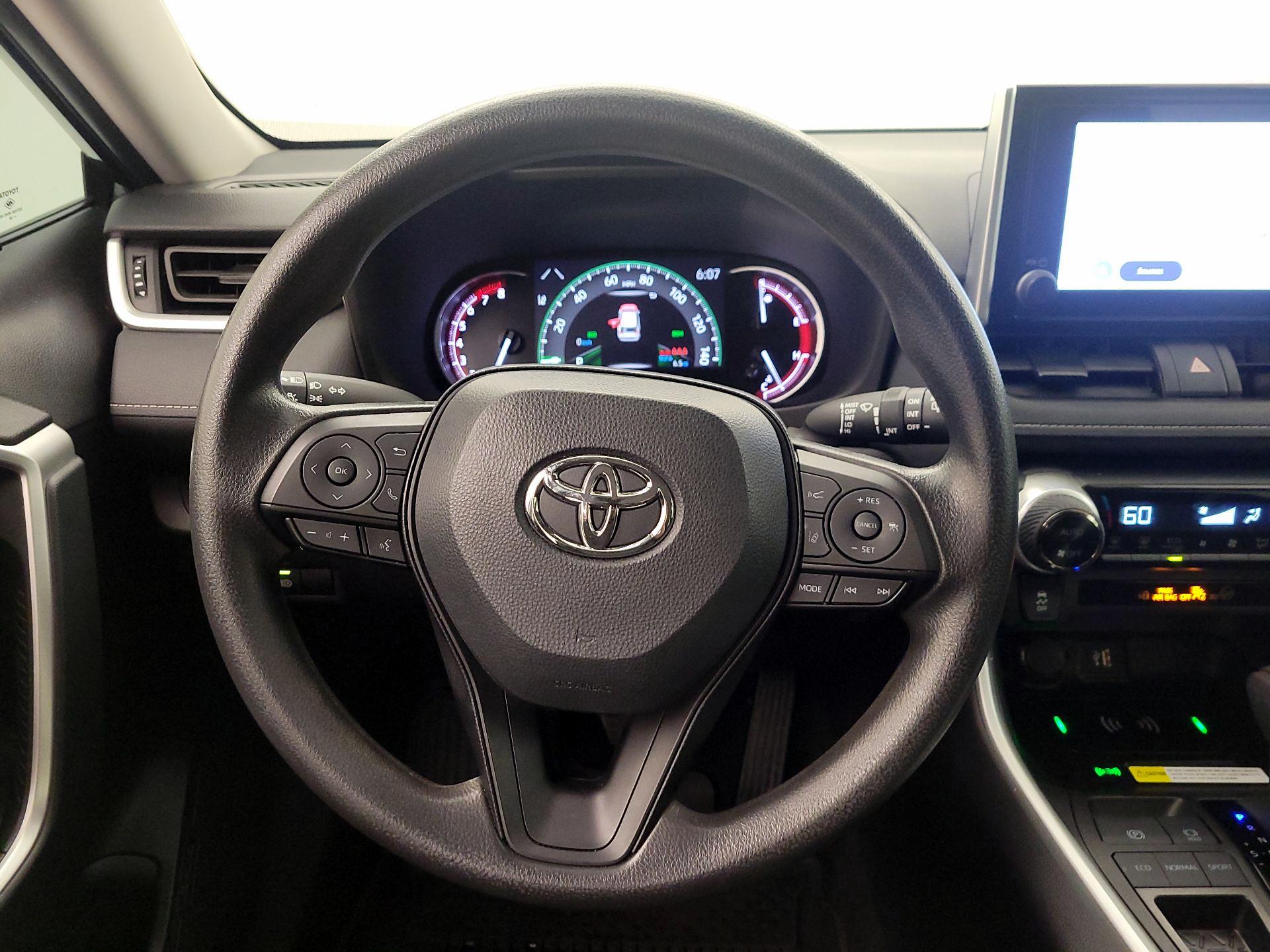 Thumbnail: 2024 Toyota RAV4 - 10