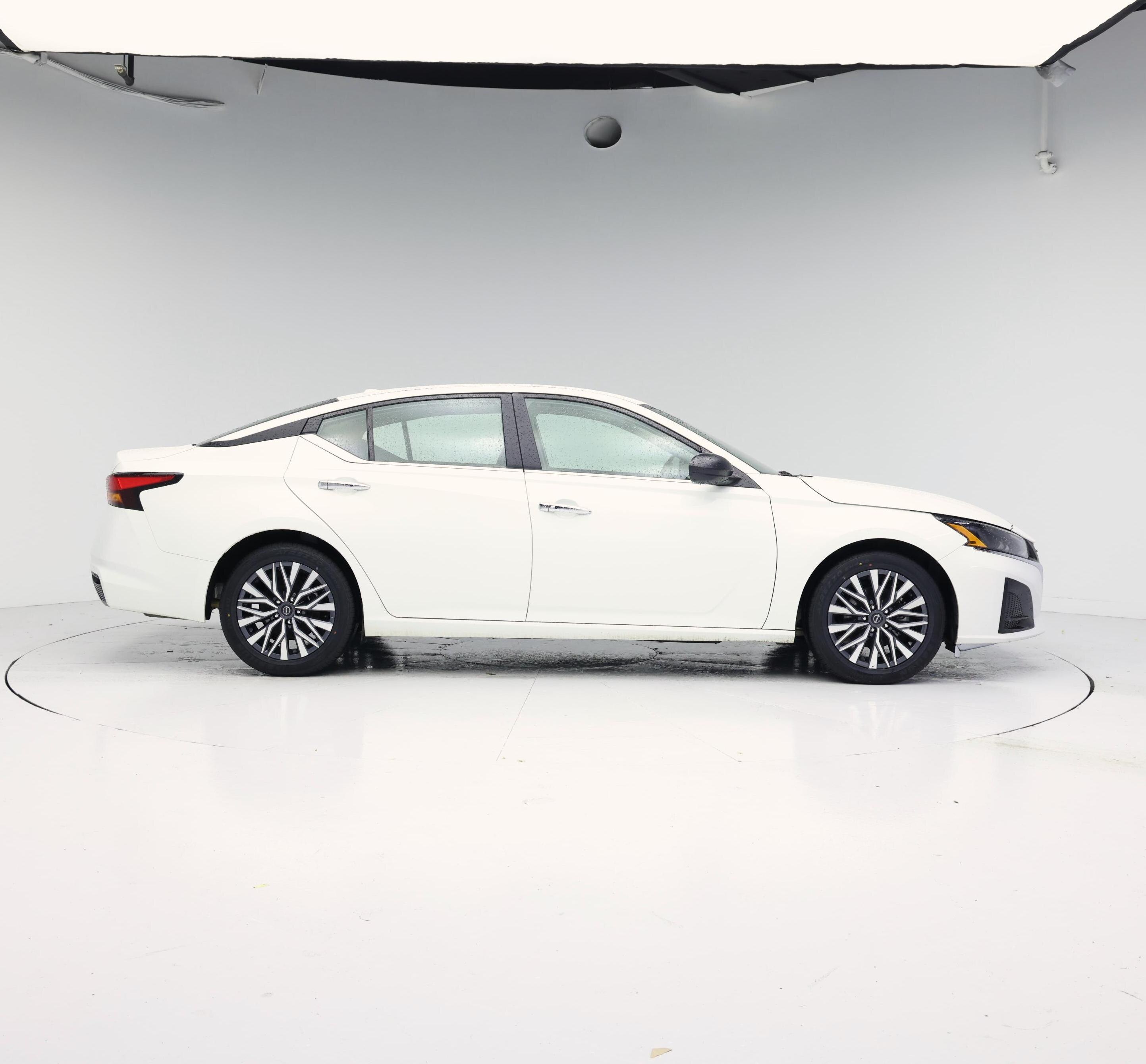 Thumbnail: 2025 Nissan Altima - 7