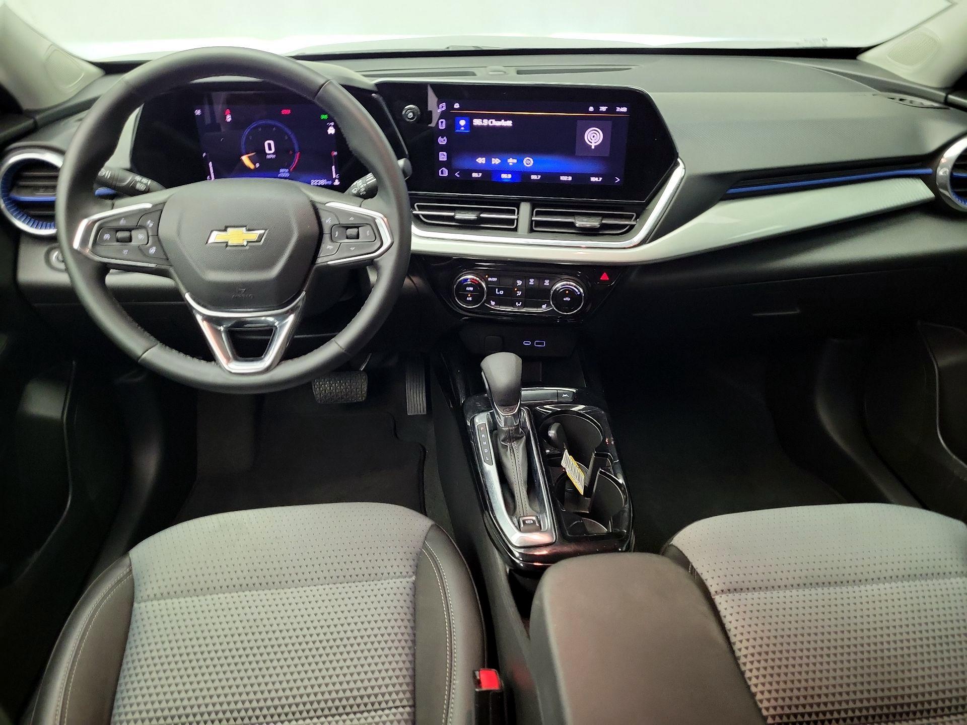 Thumbnail: 2025 Chevrolet Trax - 9