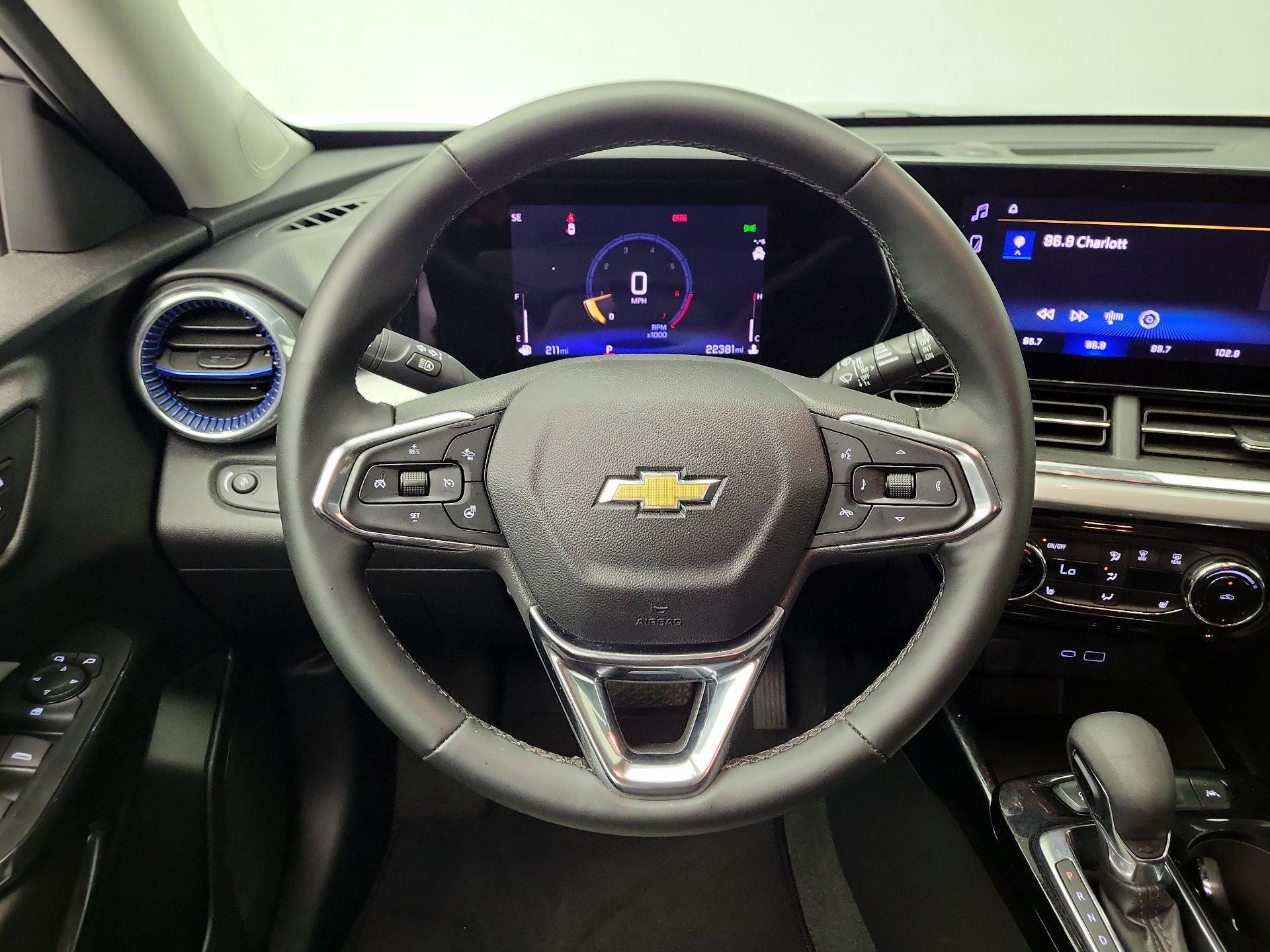 Thumbnail: 2025 Chevrolet Trax - 10