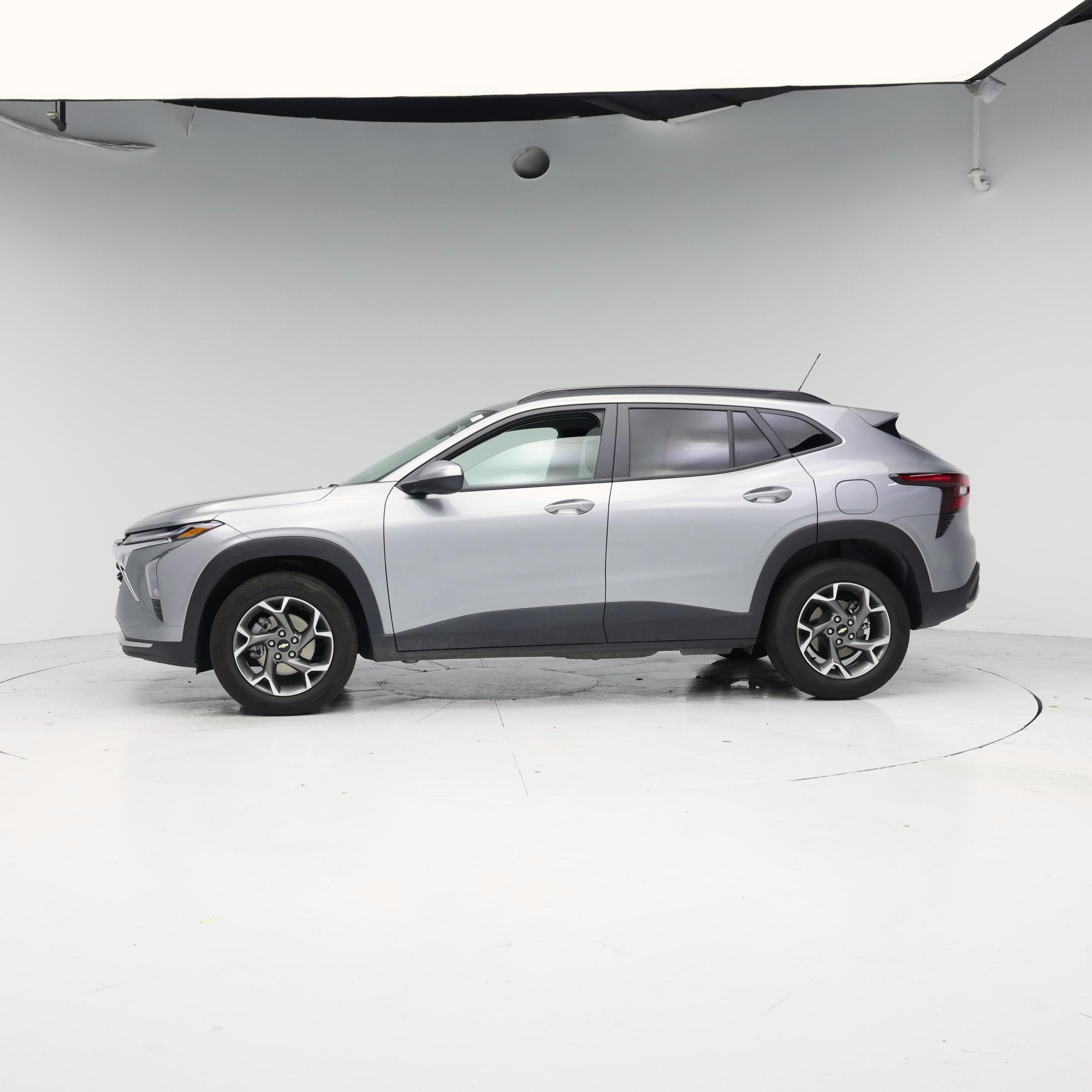 Thumbnail: 2025 Chevrolet Trax - 3