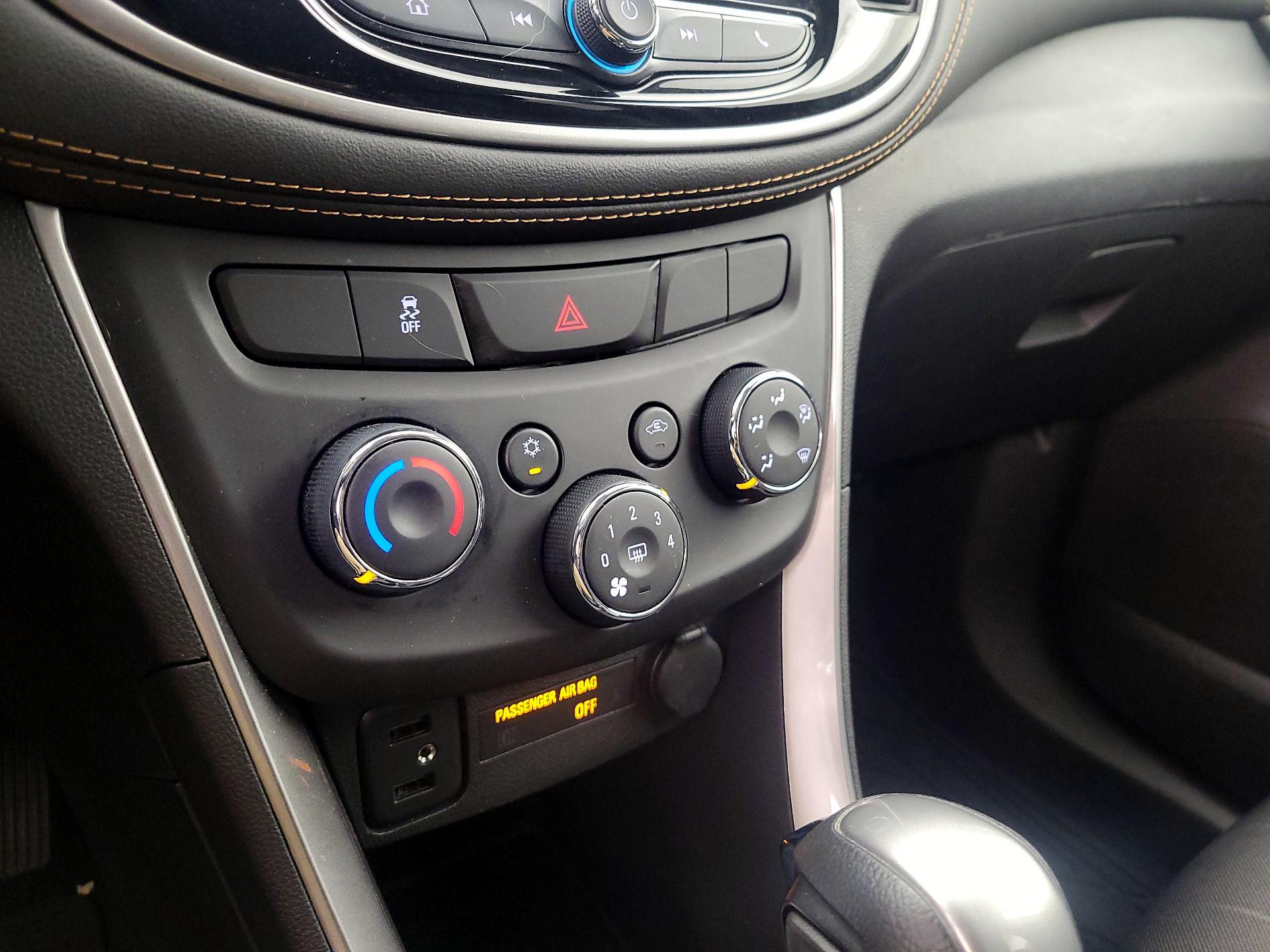 Thumbnail: 2019 Chevrolet Trax - 16