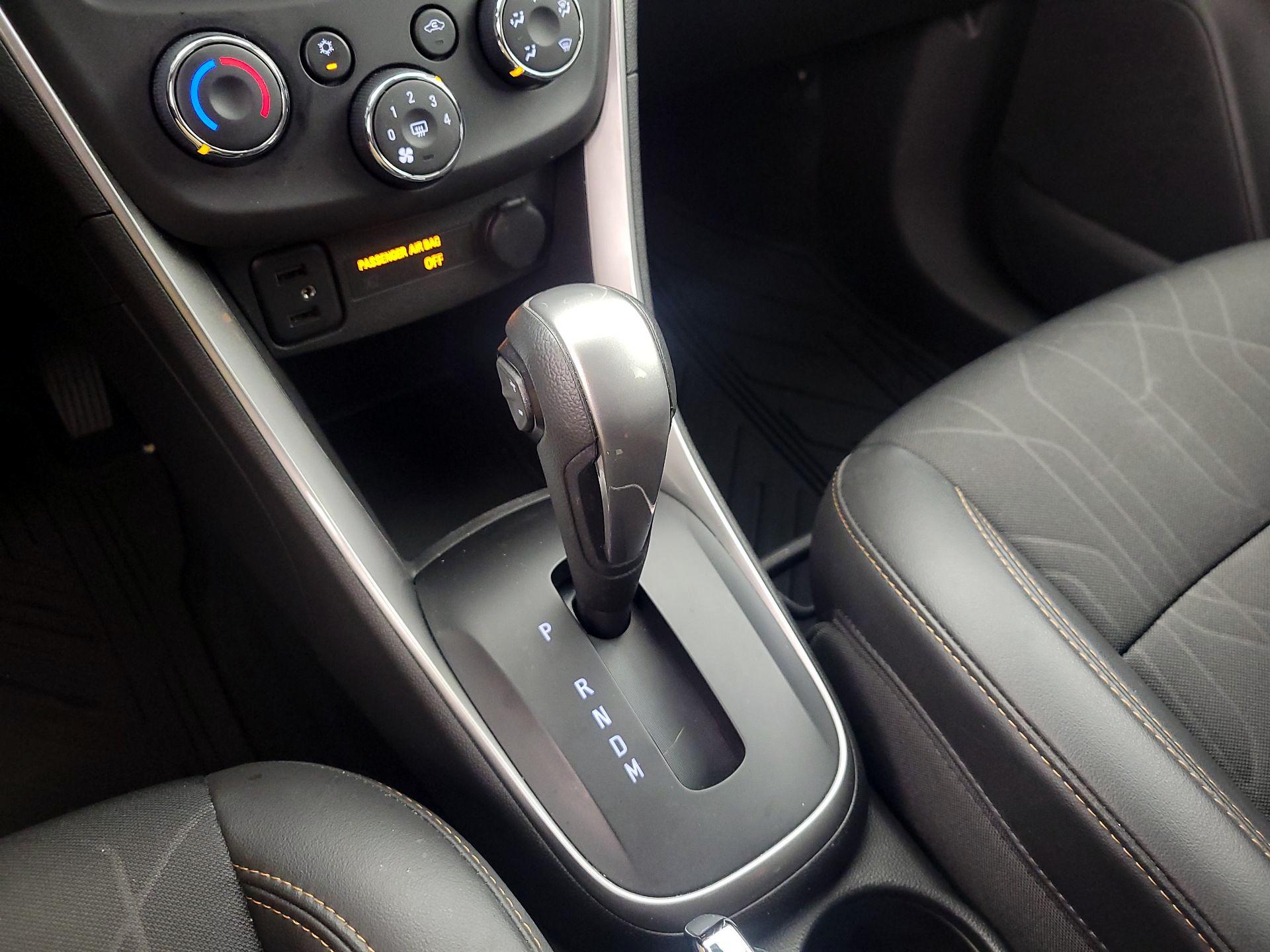 Thumbnail: 2019 Chevrolet Trax - 17