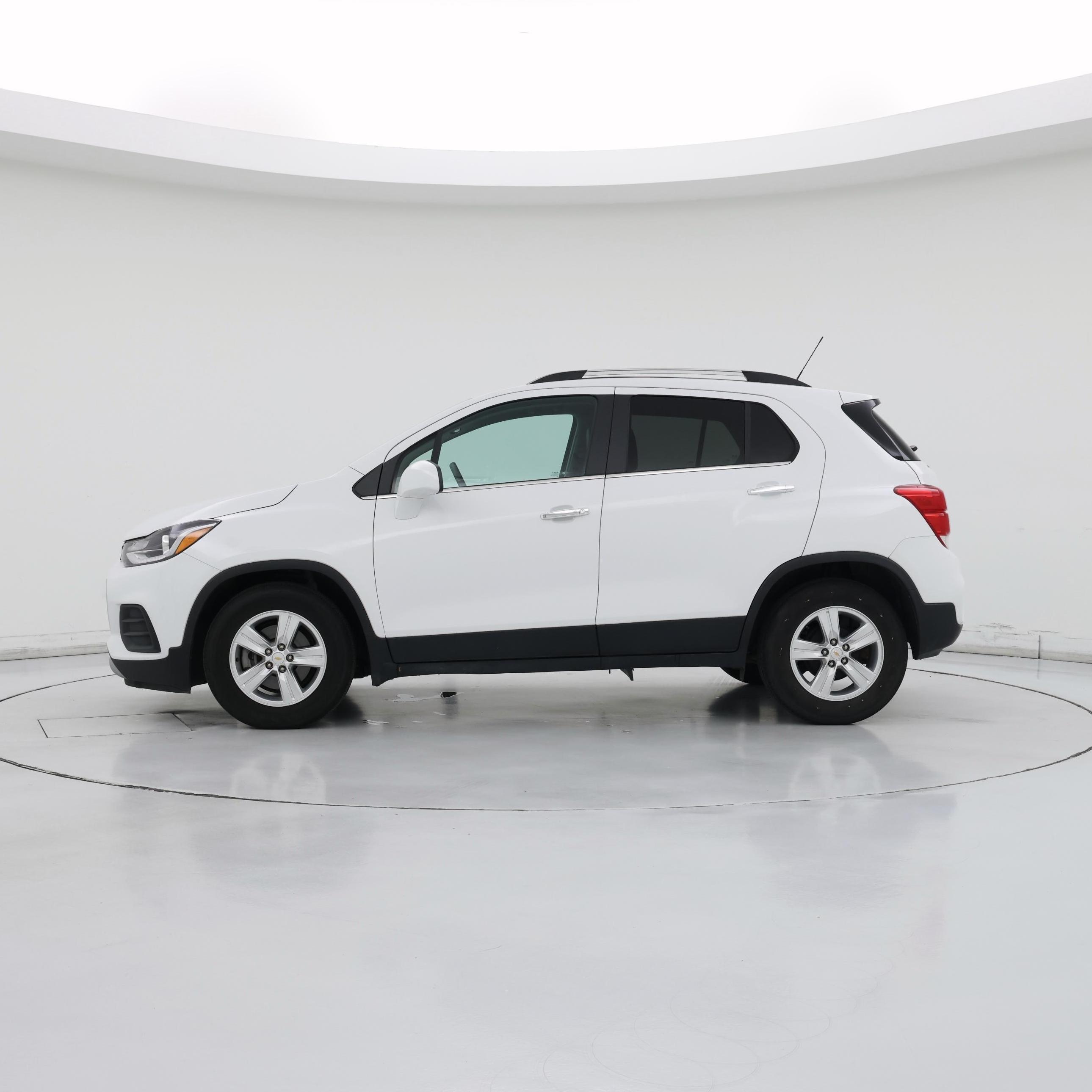 Thumbnail: 2019 Chevrolet Trax - 3