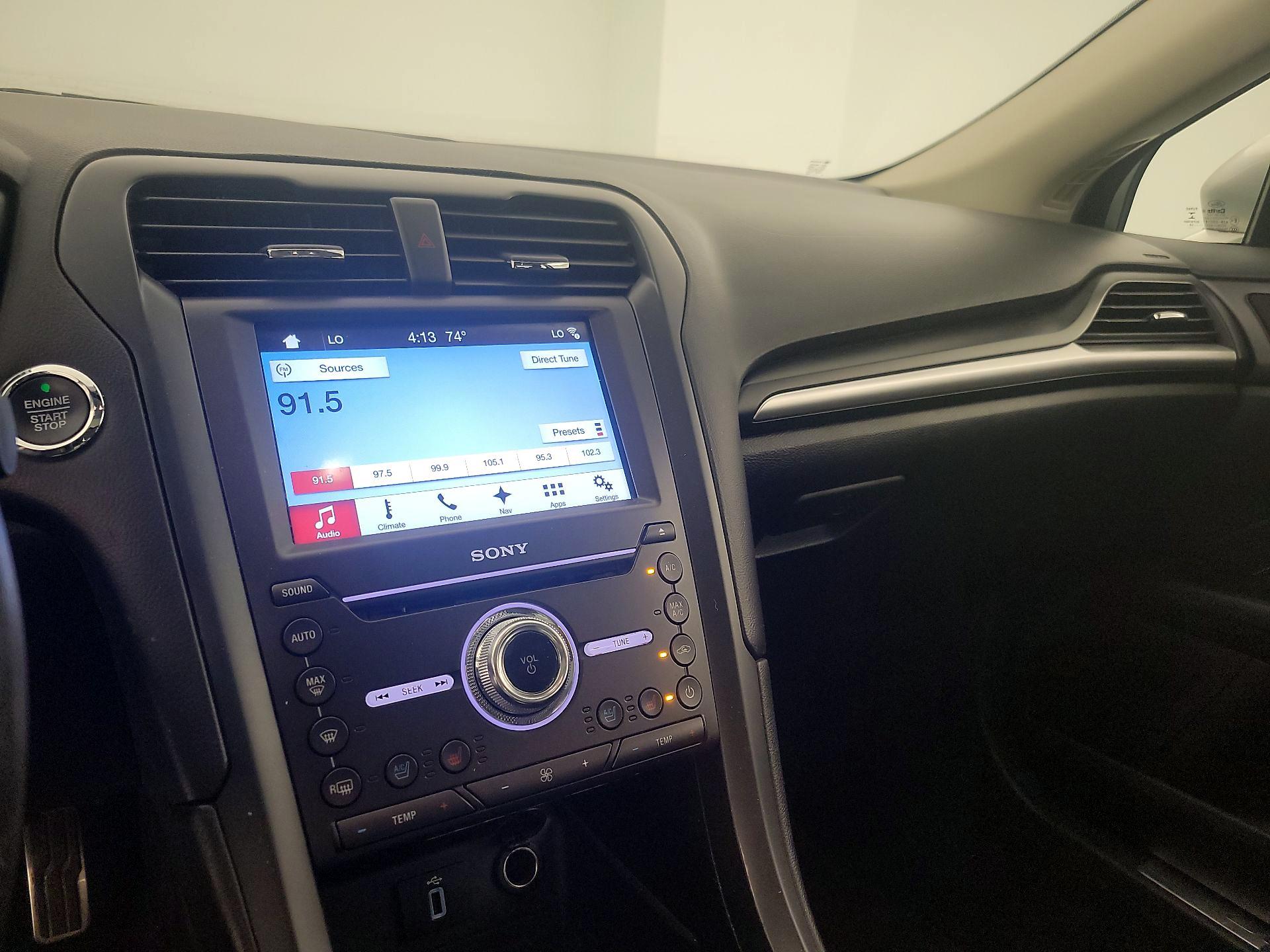 Thumbnail: 2017 Ford Fusion - 16