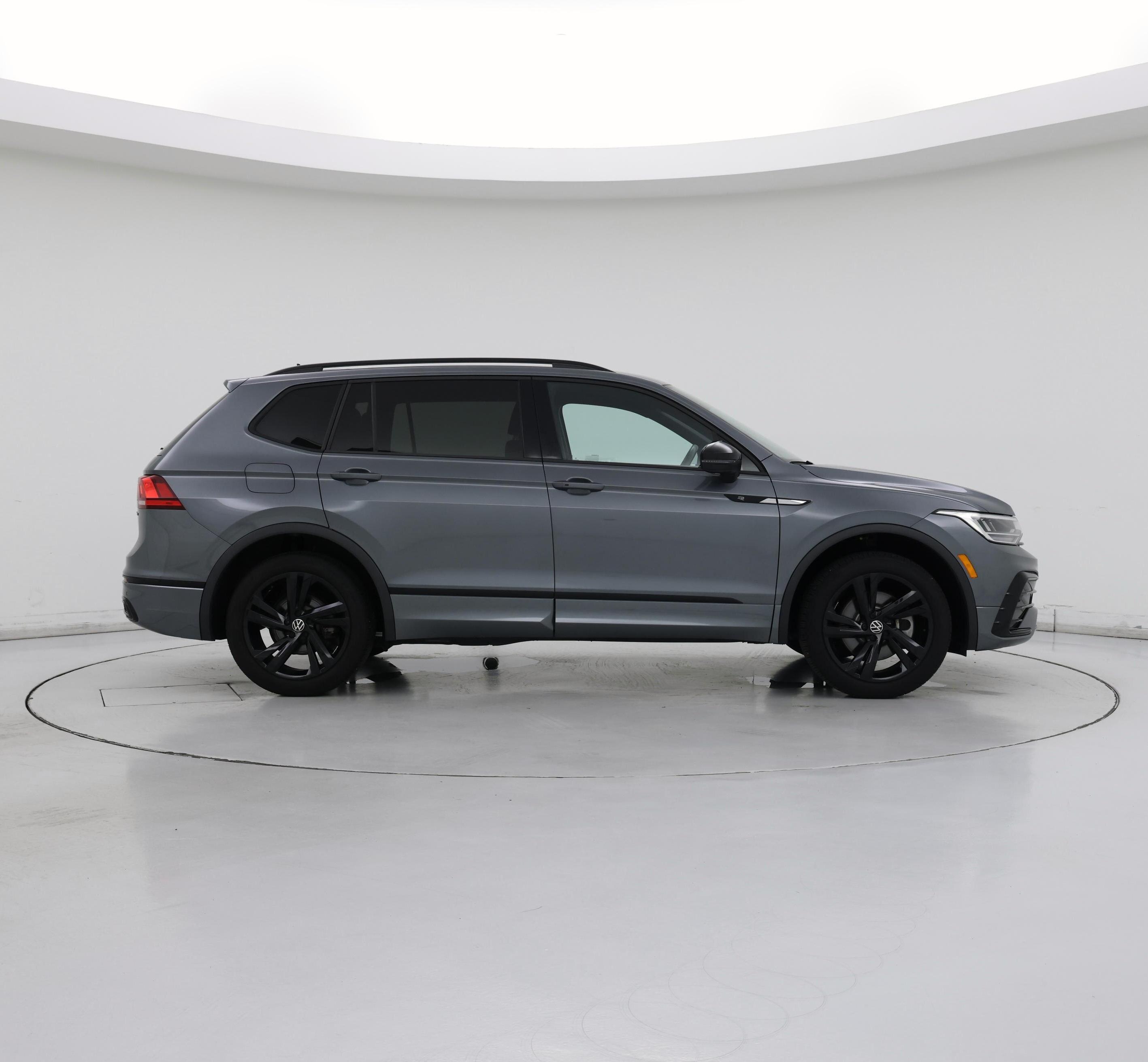 Thumbnail: 2024 Volkswagen Tiguan - 7