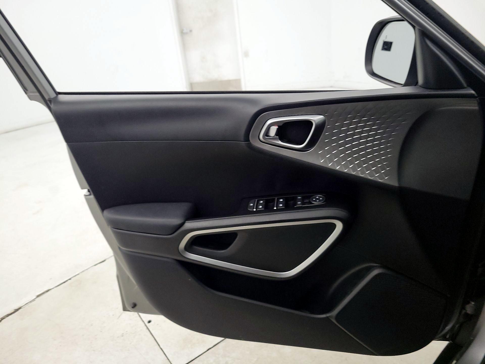 Thumbnail: 2025 Kia Soul - 12