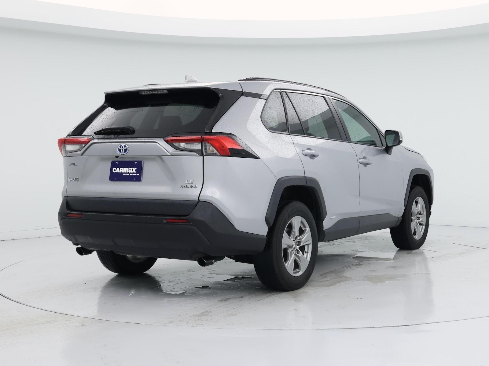 2024 Toyota RAV4 LE - Photo 9
