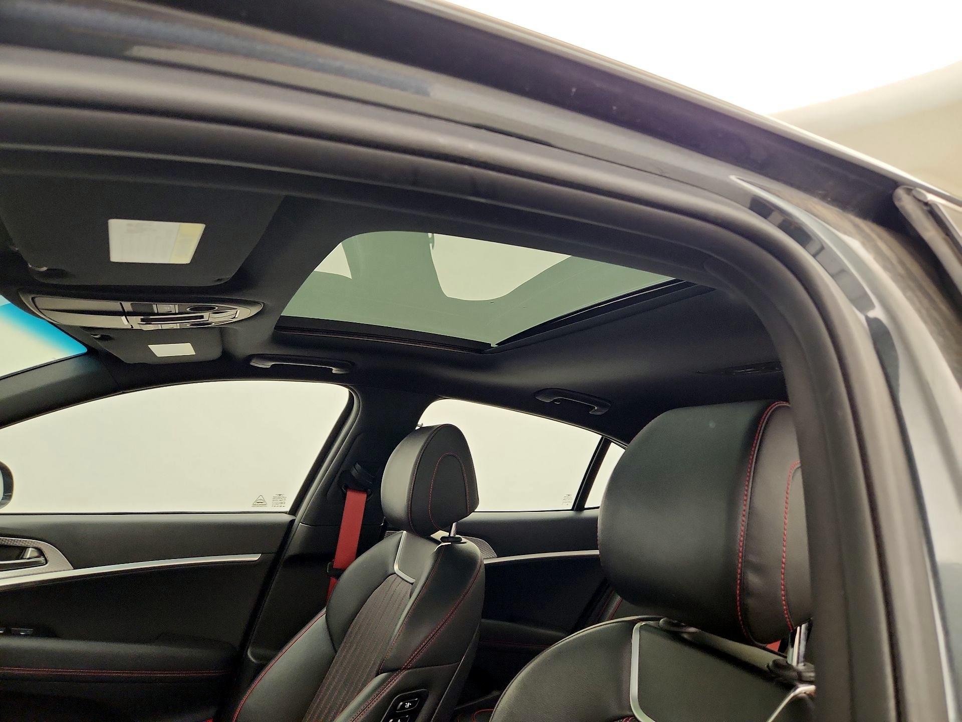 Thumbnail: 2023 Genesis G70 - 20
