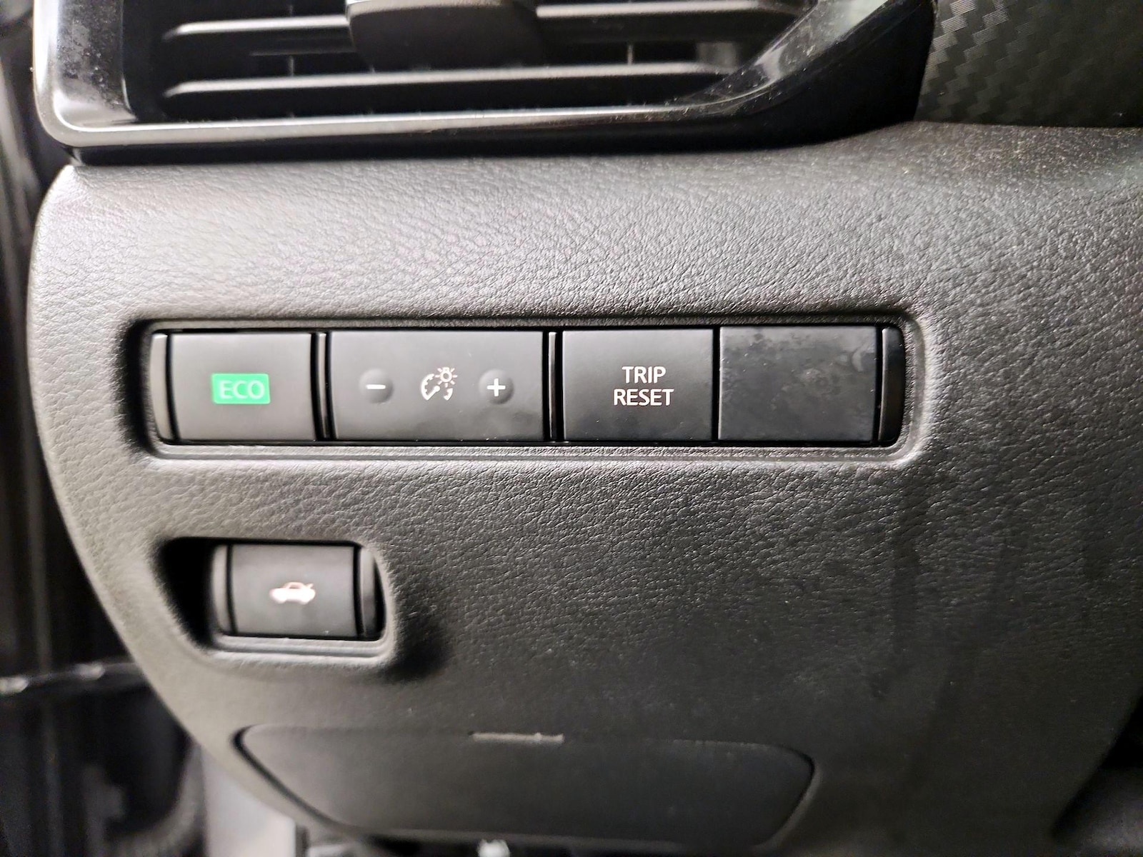 2022 Nissan Sentra SV - Photo 14