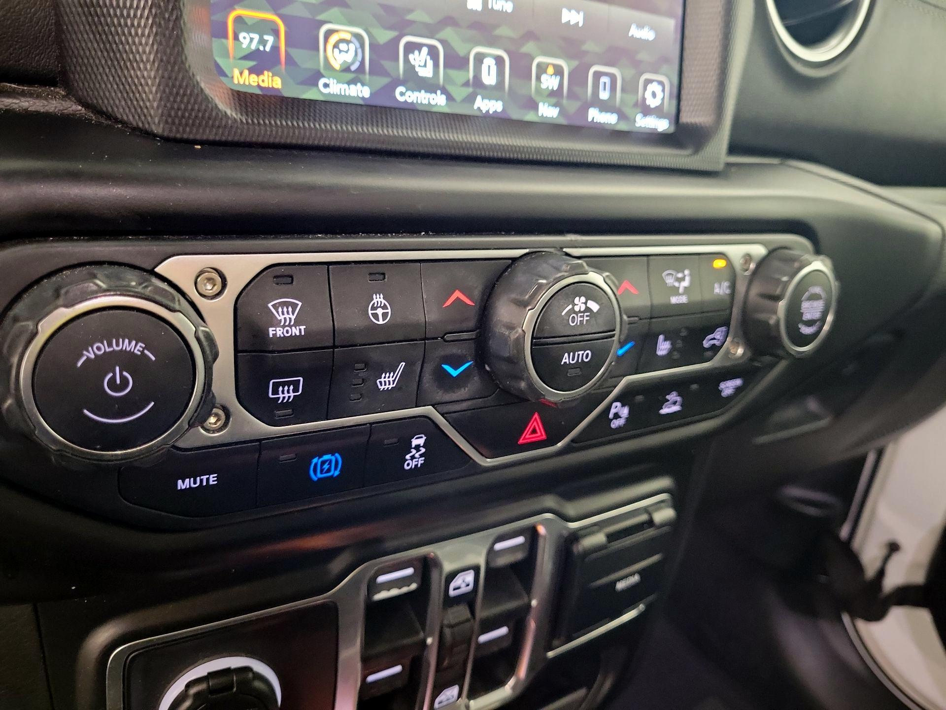 Thumbnail: 2021 Jeep Wrangler - 17