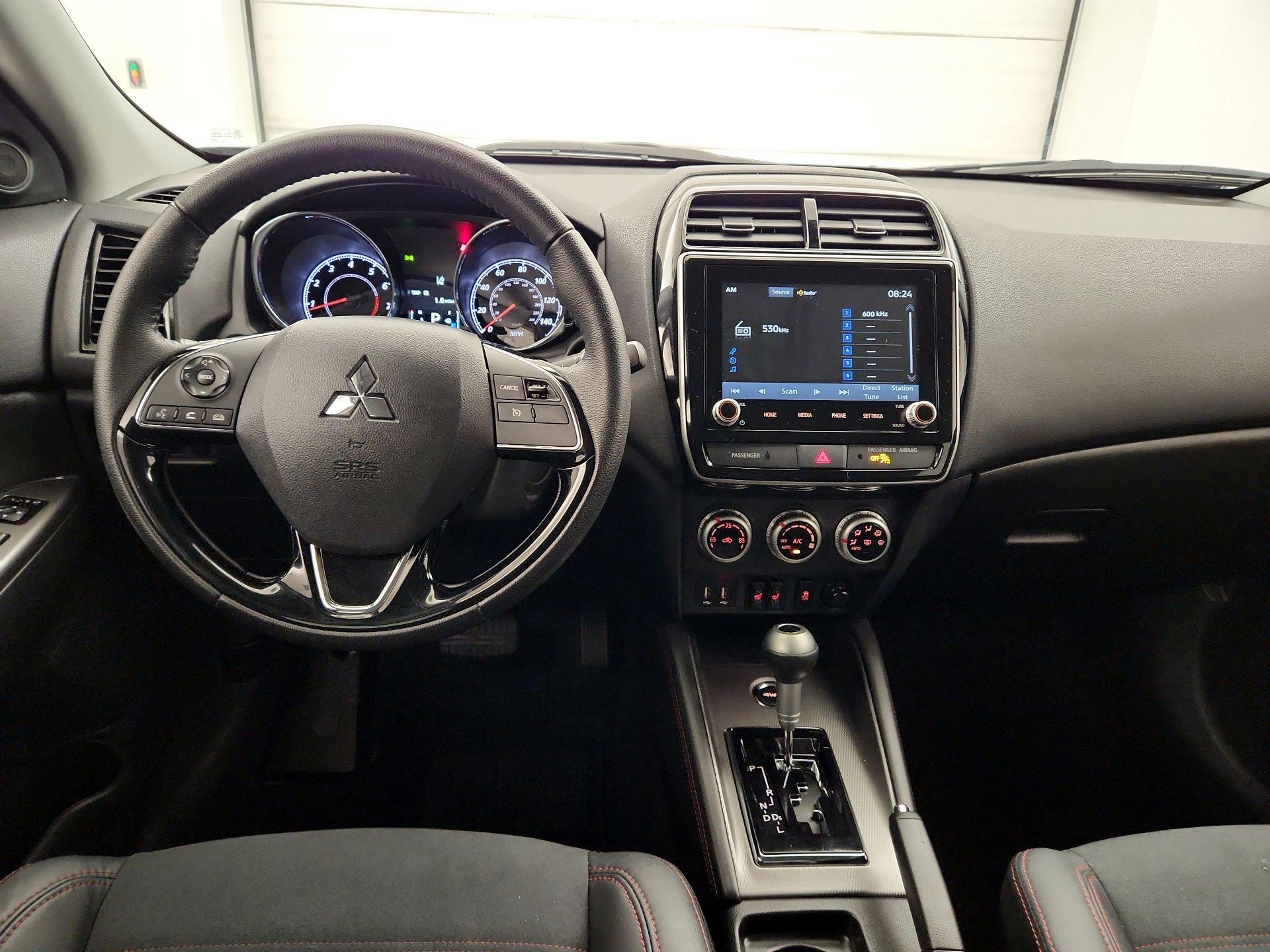 Thumbnail: 2023 Mitsubishi Outlander Sport - 9