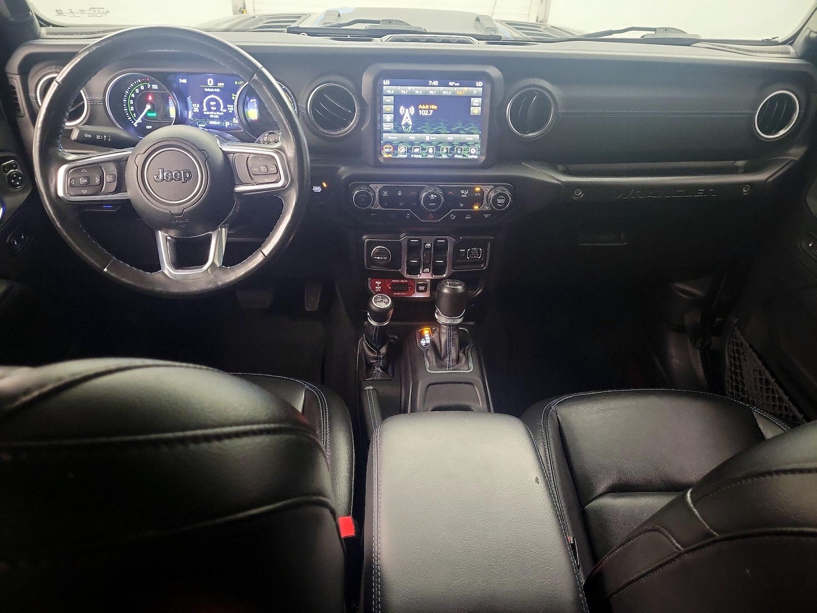 Apple CarPlay® & Android Auto™