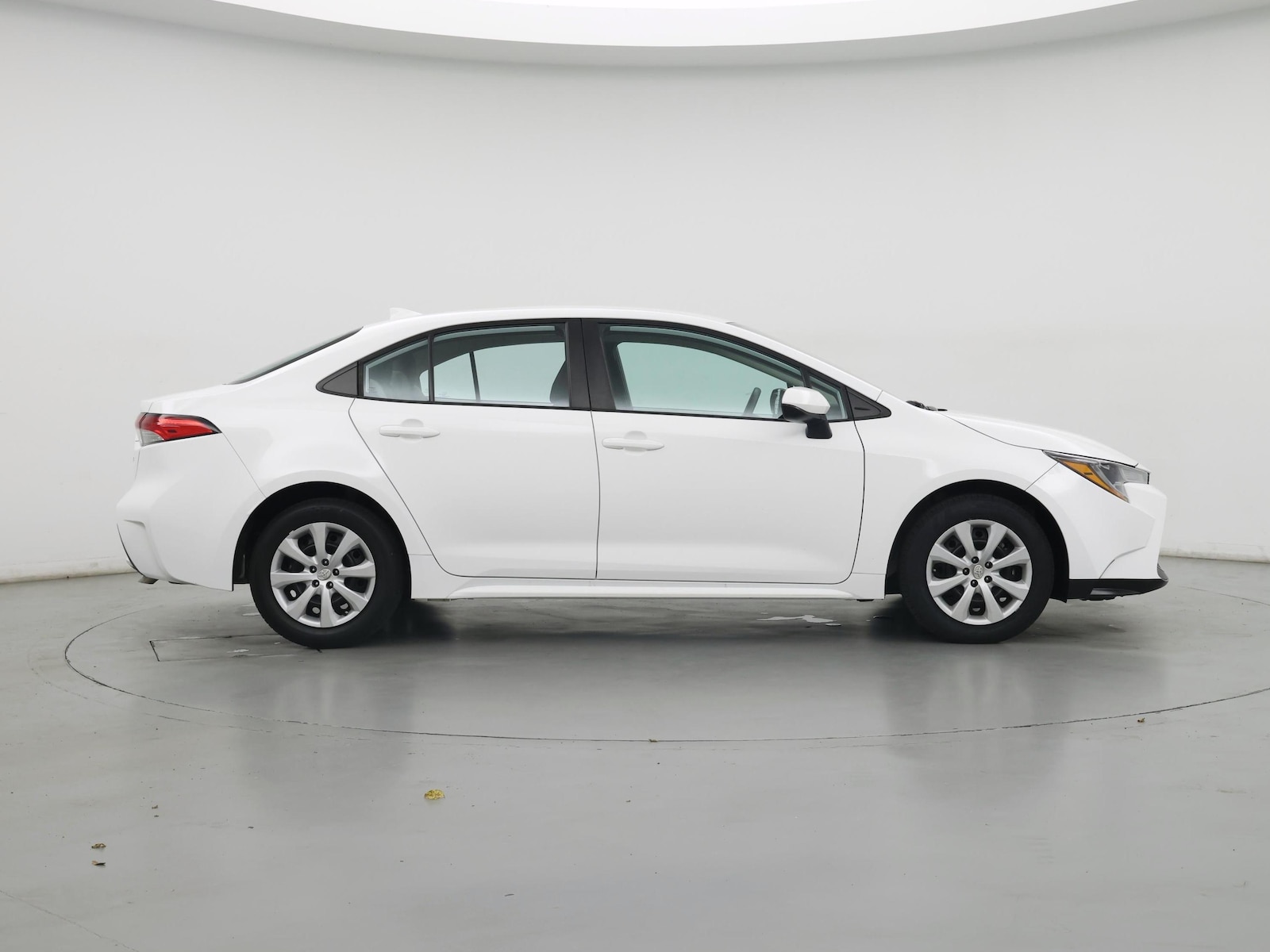 2022 Toyota Corolla LE - Photo 8