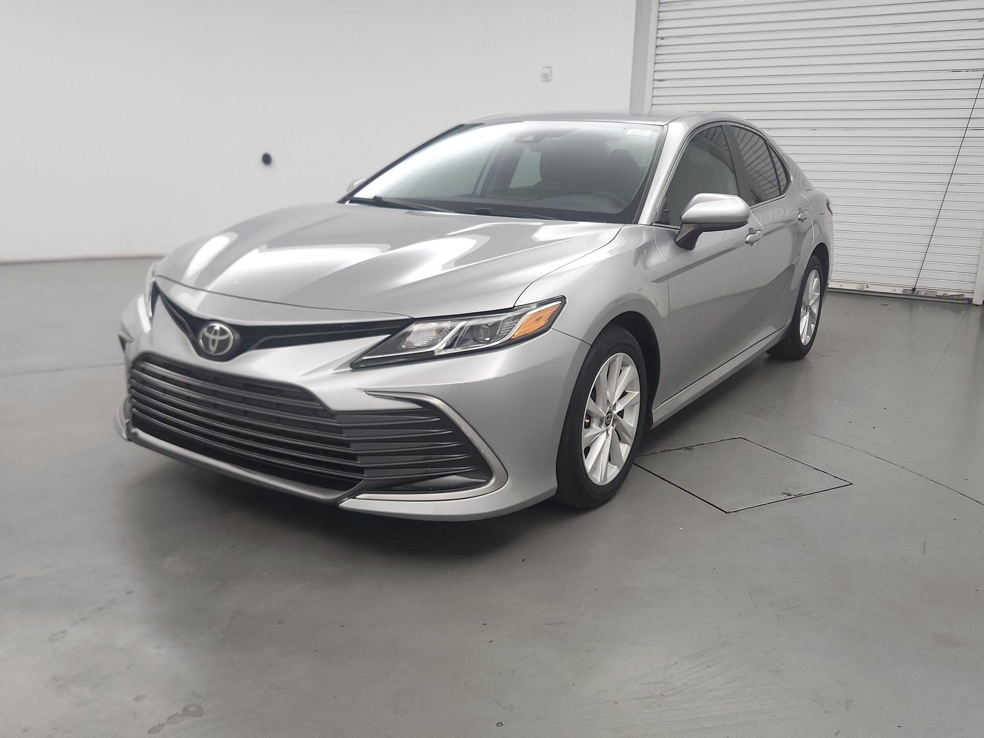 Thumbnail: 2022 Toyota Camry - 3