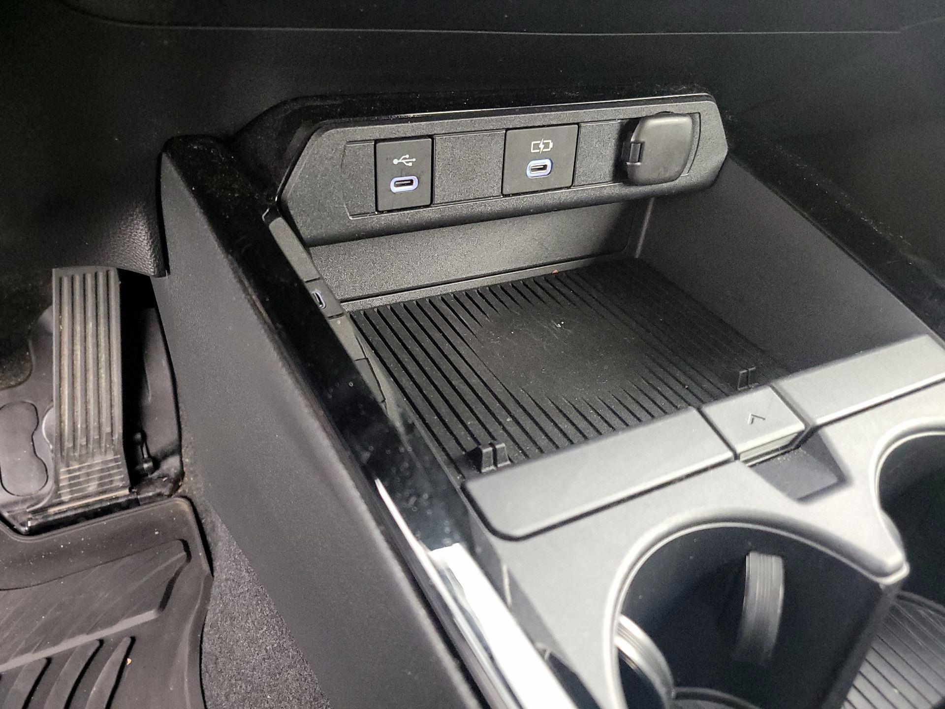 Thumbnail: 2023 Toyota Prius - 18