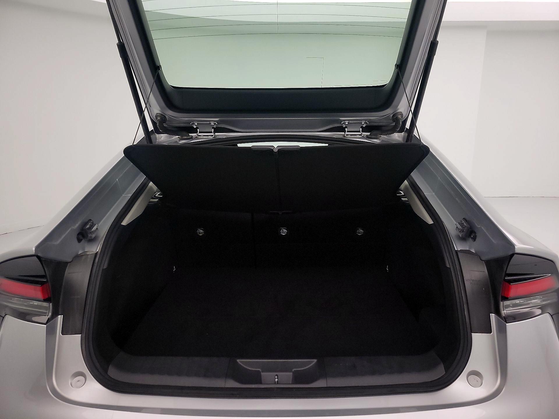 Thumbnail: 2023 Toyota Prius - 20