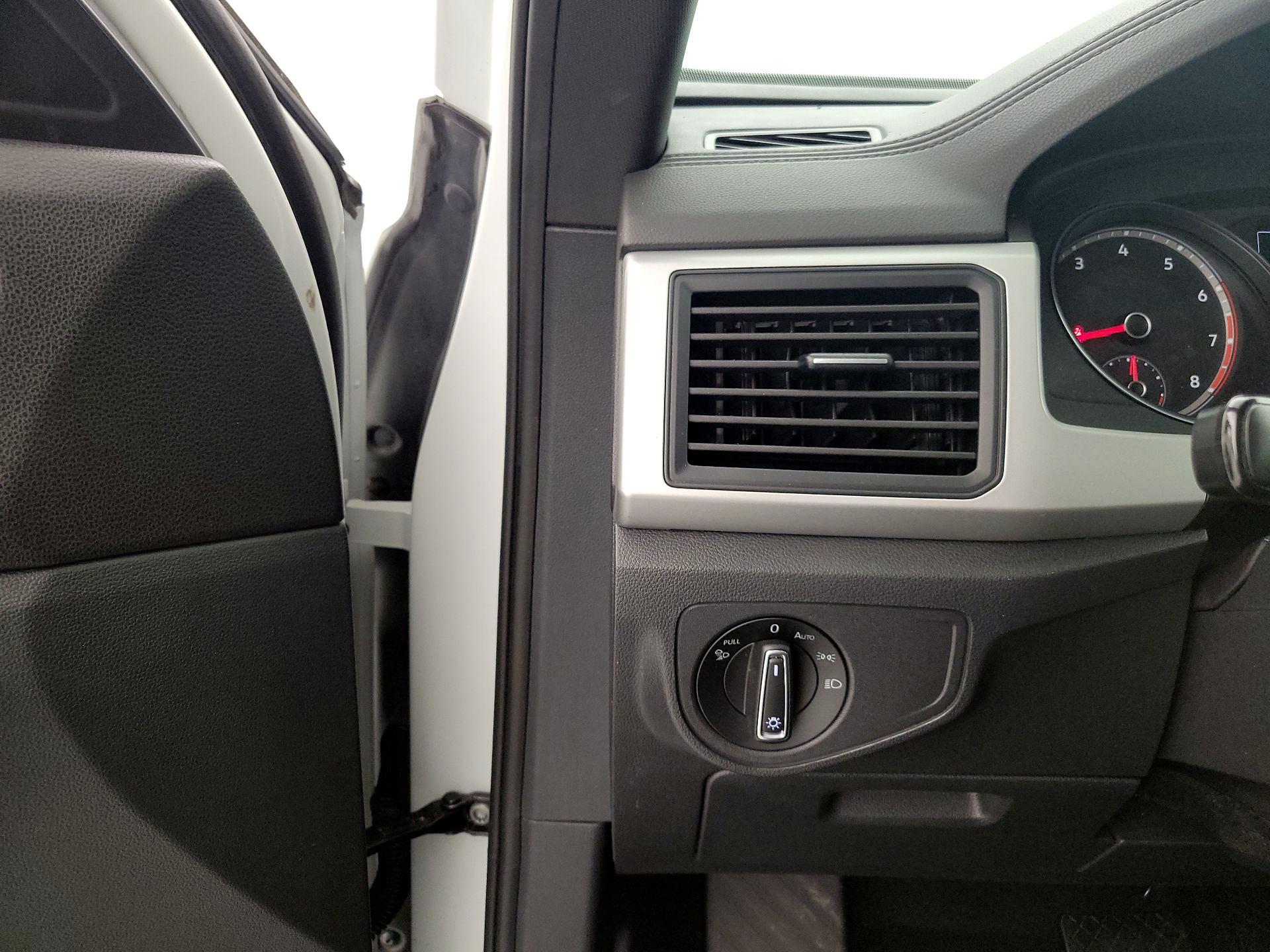 Thumbnail: 2021 Volkswagen Atlas - 13