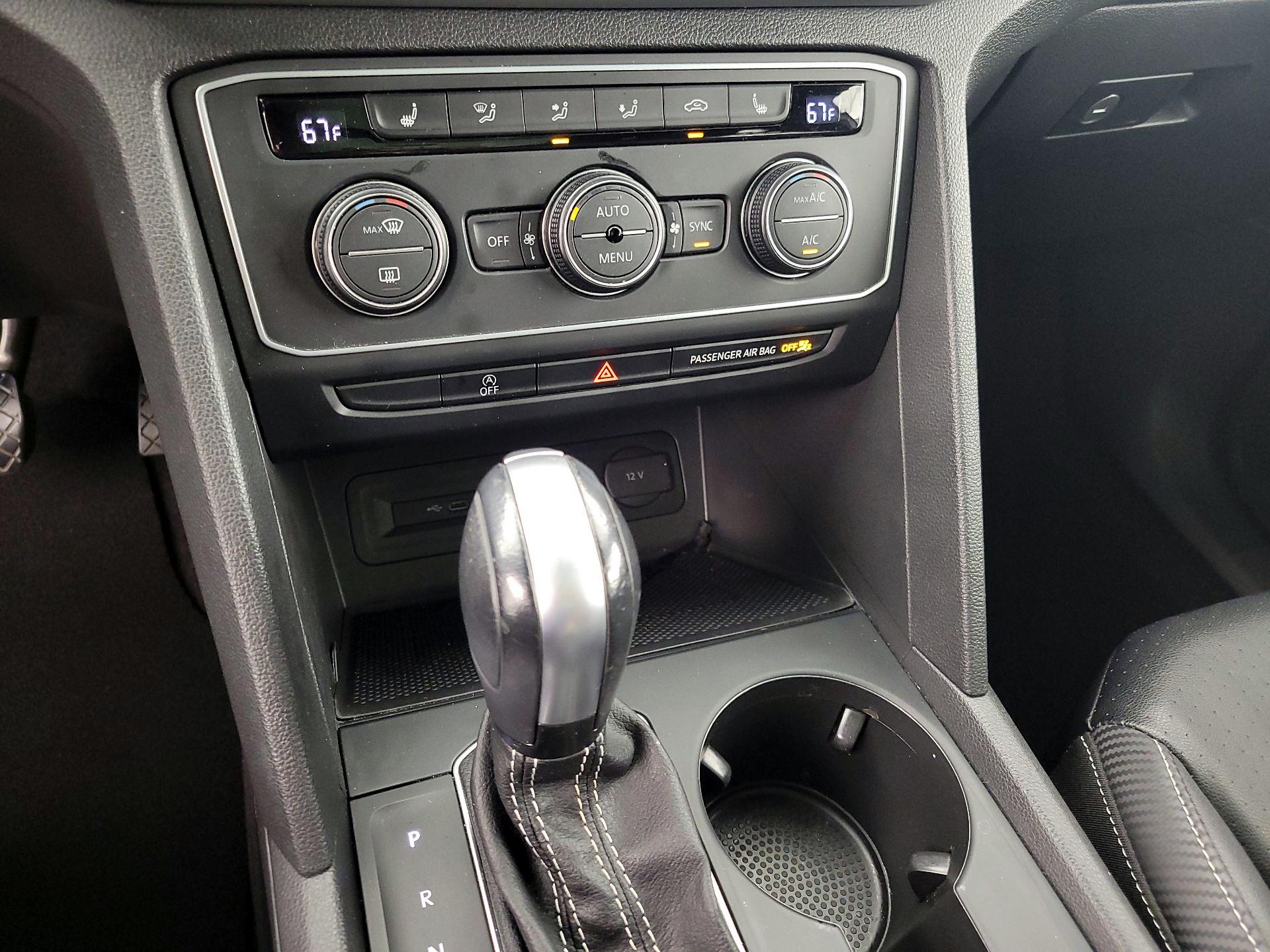 Thumbnail: 2021 Volkswagen Atlas - 16