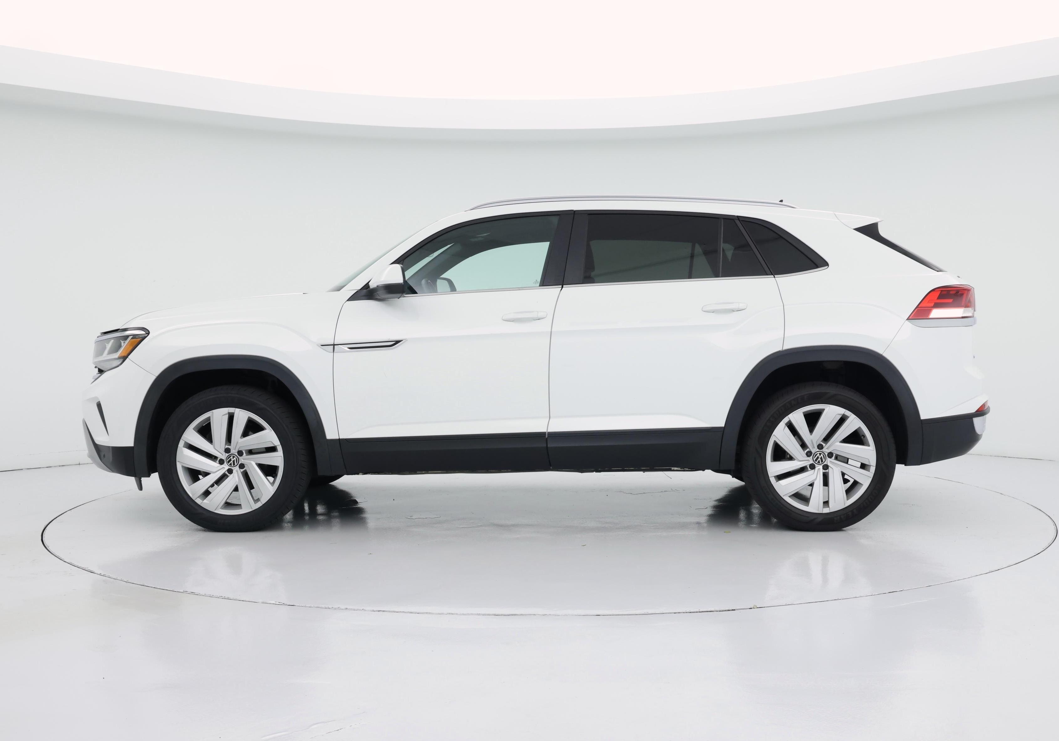 Thumbnail: 2021 Volkswagen Atlas - 3