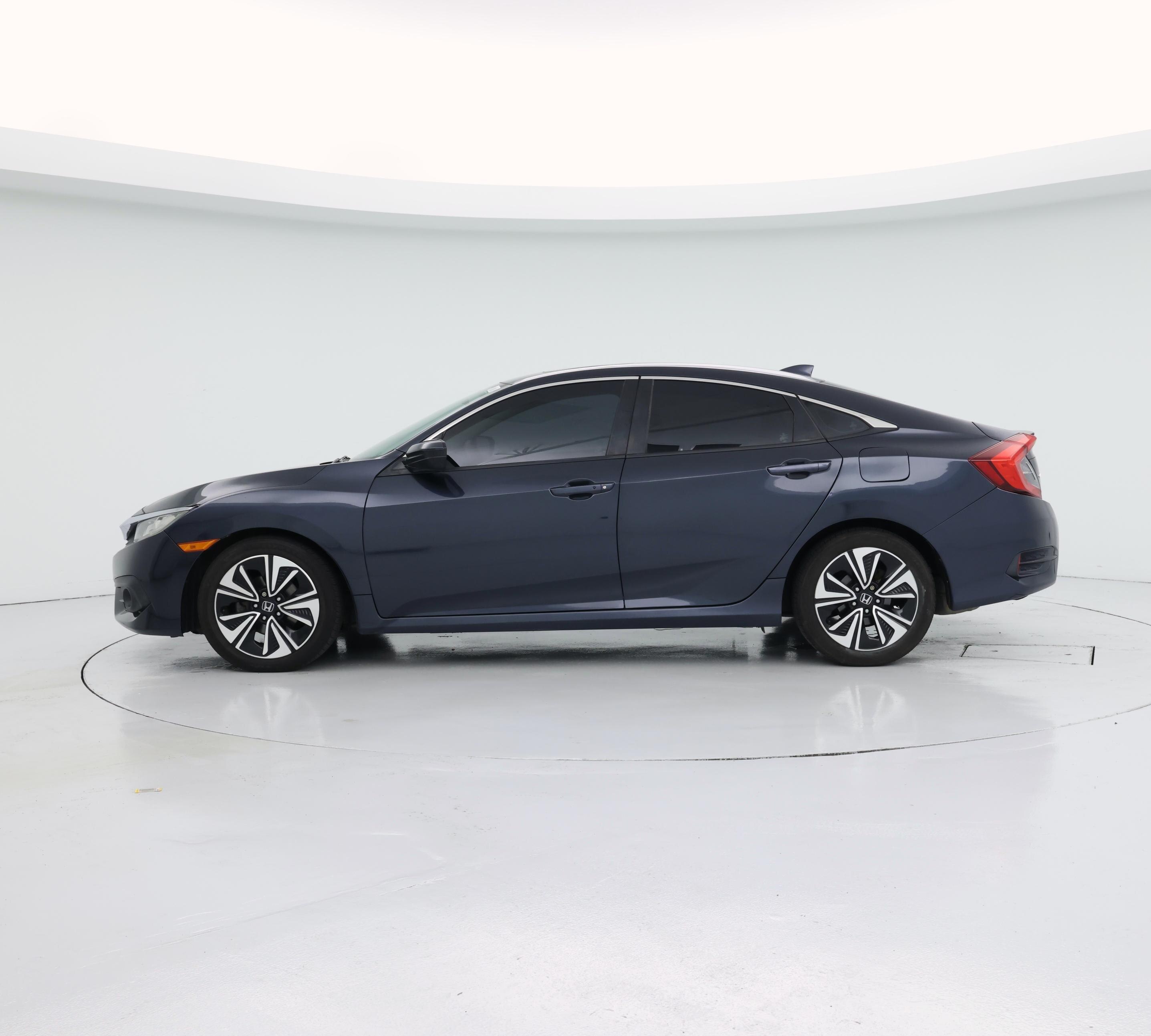 Thumbnail: 2016 Honda Civic - 3