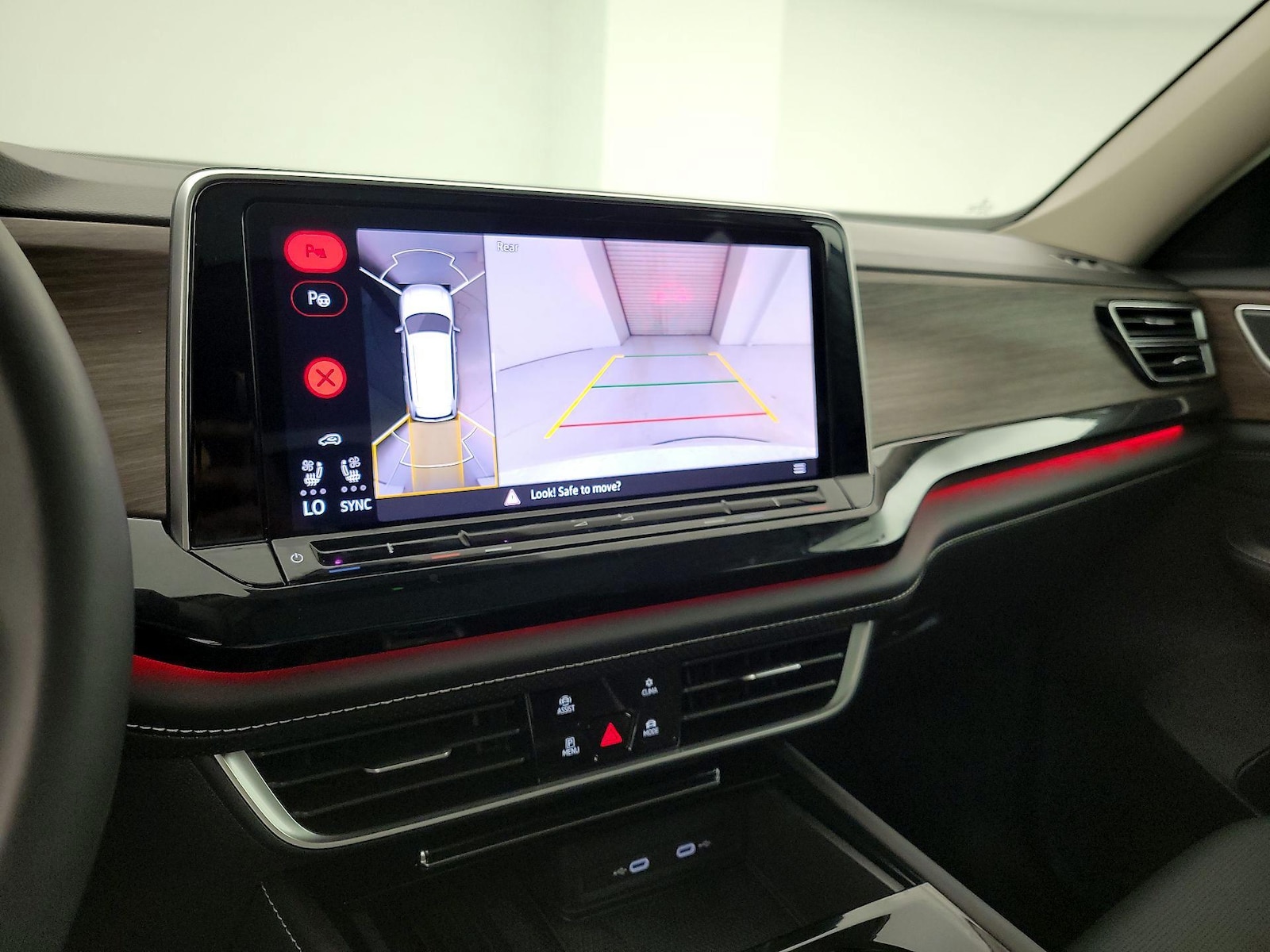 2026 Volkswagen Atlas SEL Premium R-Line - Photo 16