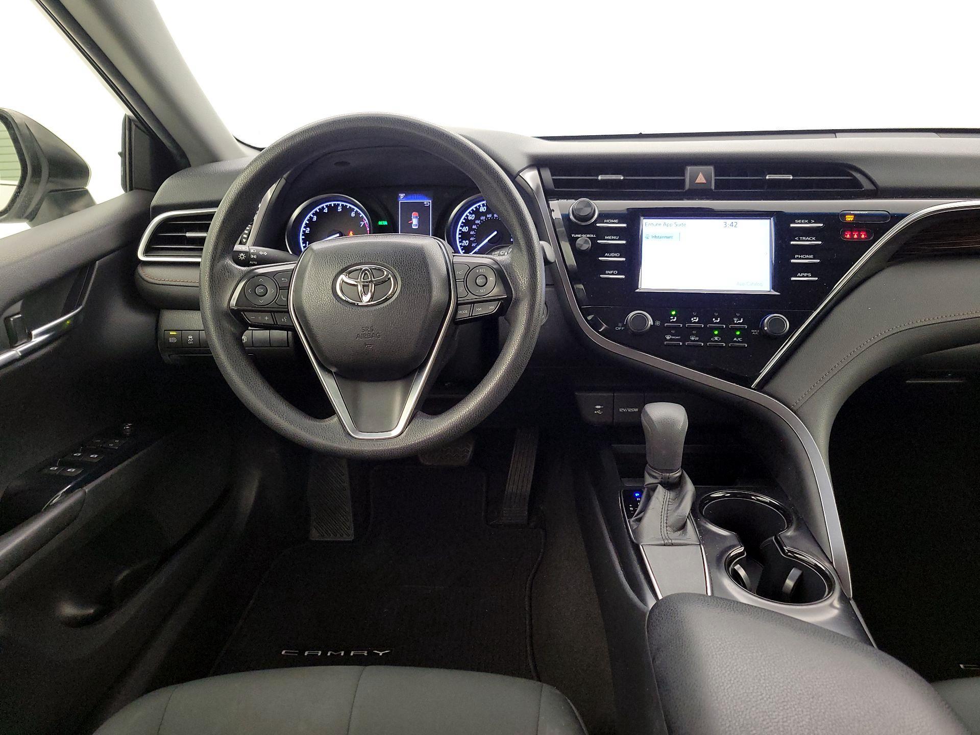 Thumbnail: 2018 Toyota Camry - 10