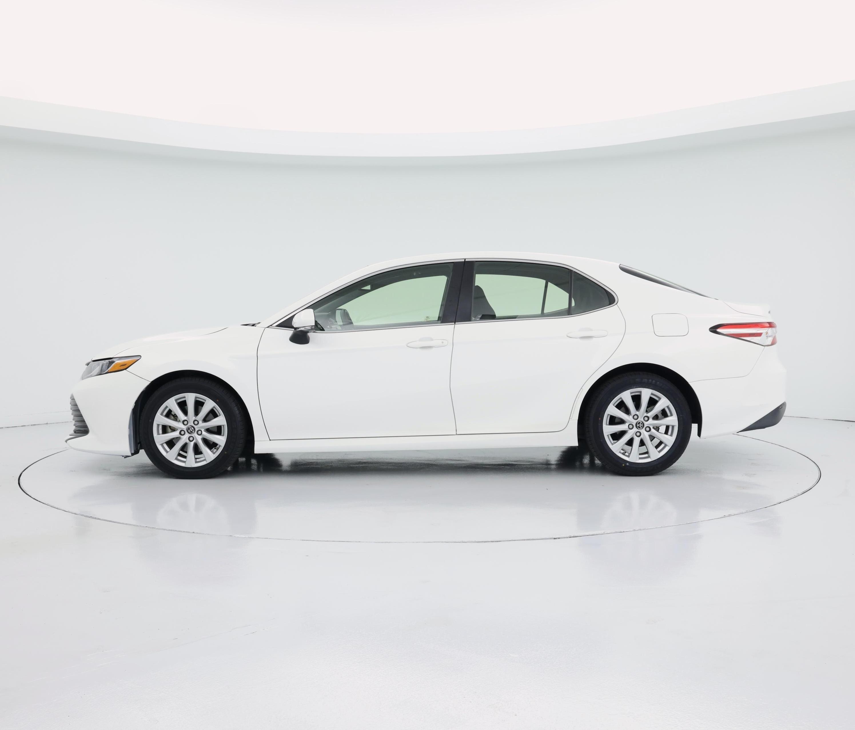 Thumbnail: 2018 Toyota Camry - 3
