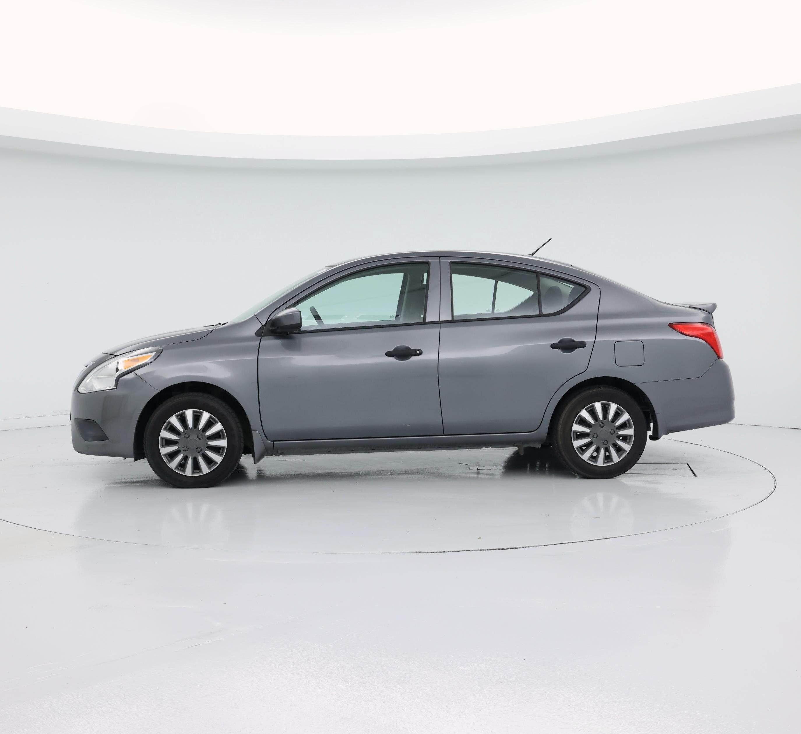 Thumbnail: 2019 Nissan Versa - 3