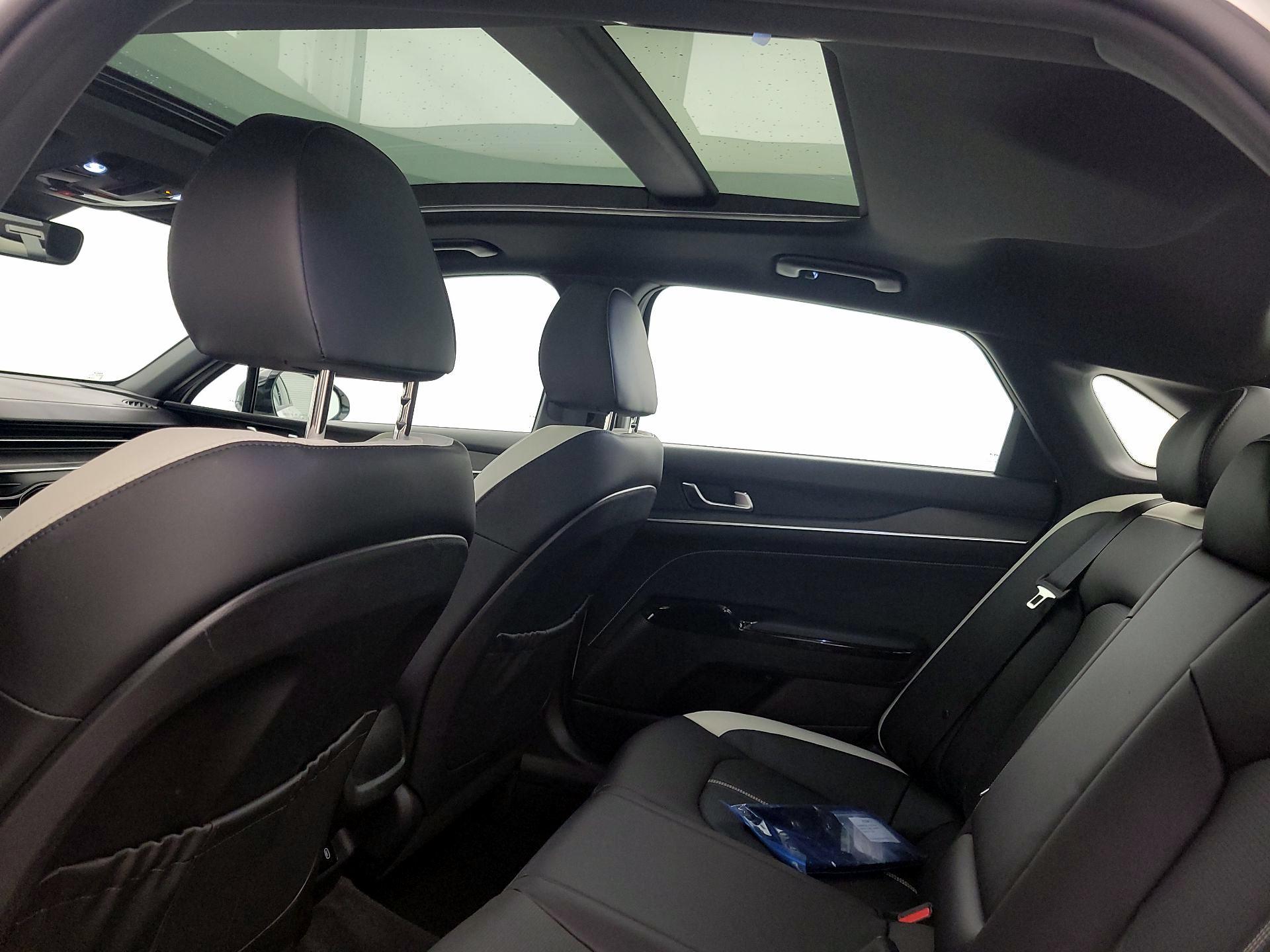Thumbnail: 2025 Kia K5 - 20