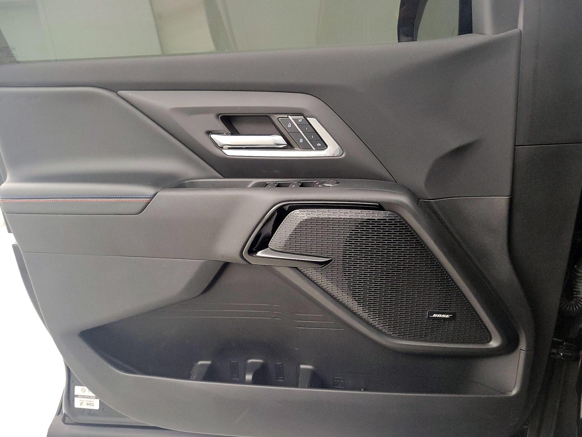 Thumbnail: 2024 Chevrolet Silverado EV - 12