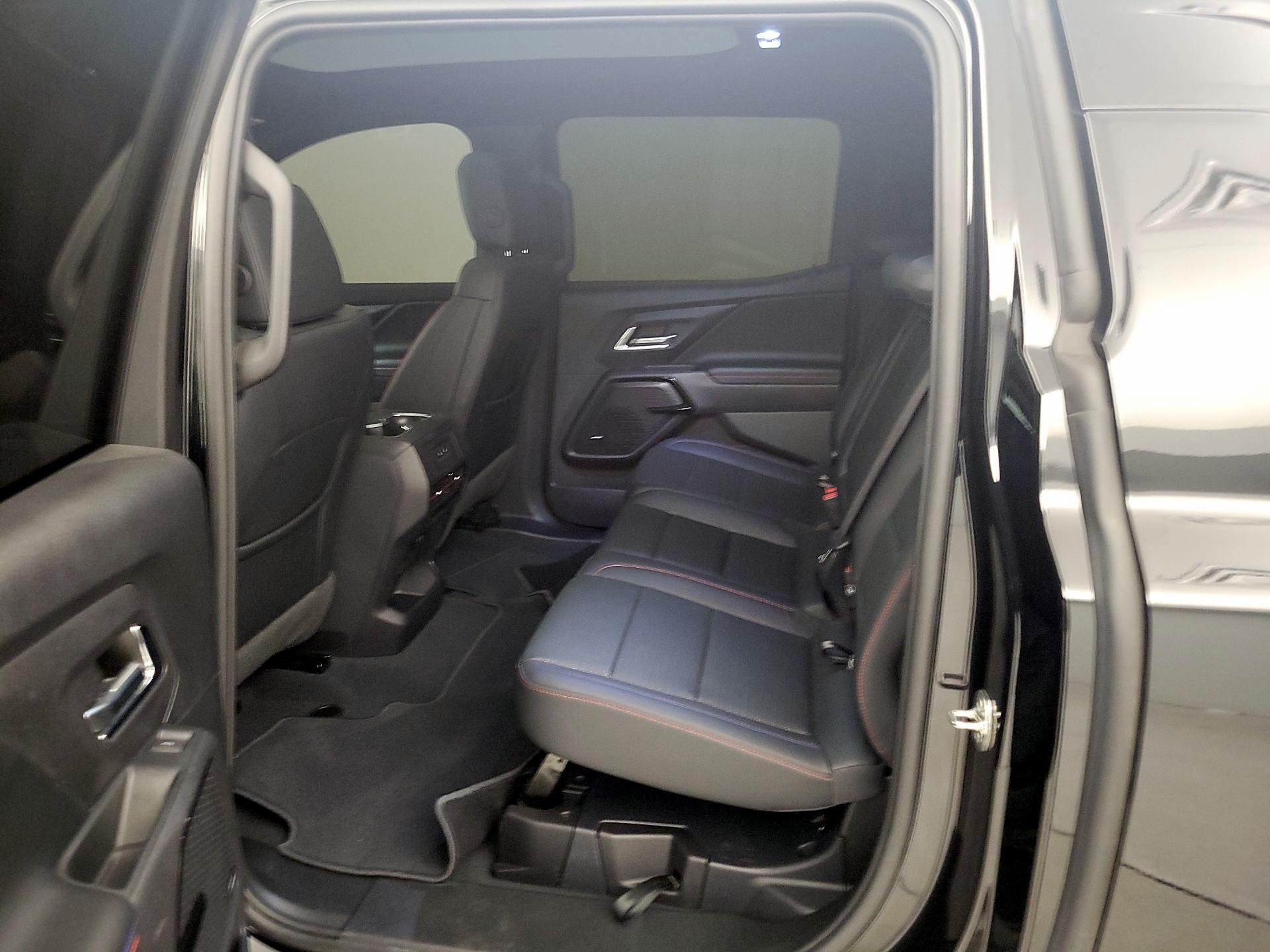 Thumbnail: 2024 Chevrolet Silverado EV - 20