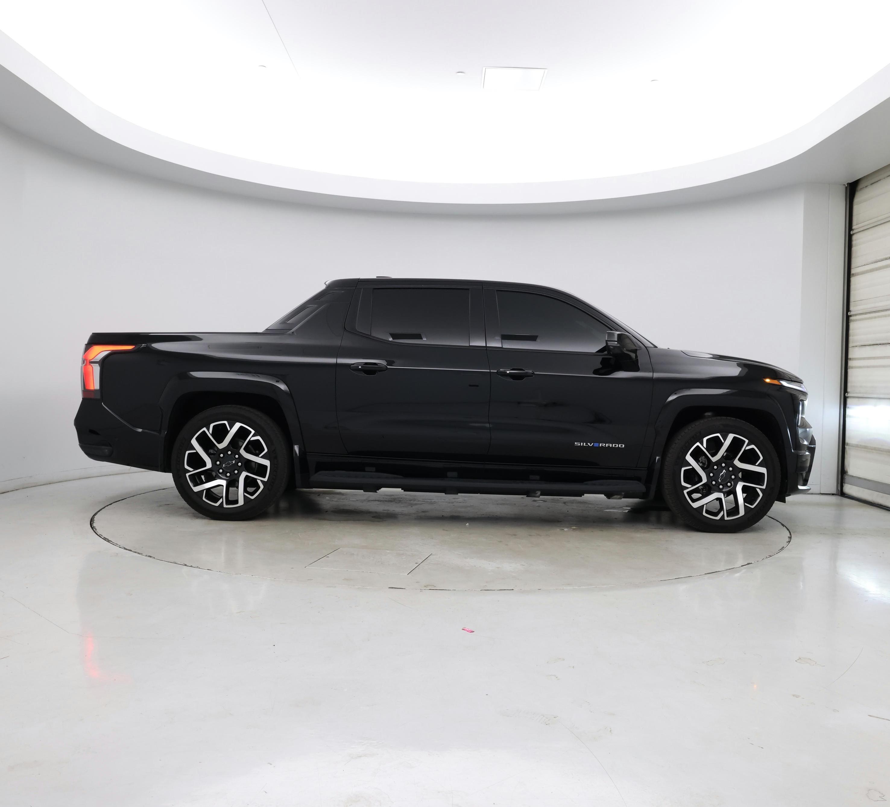 Thumbnail: 2024 Chevrolet Silverado EV - 7