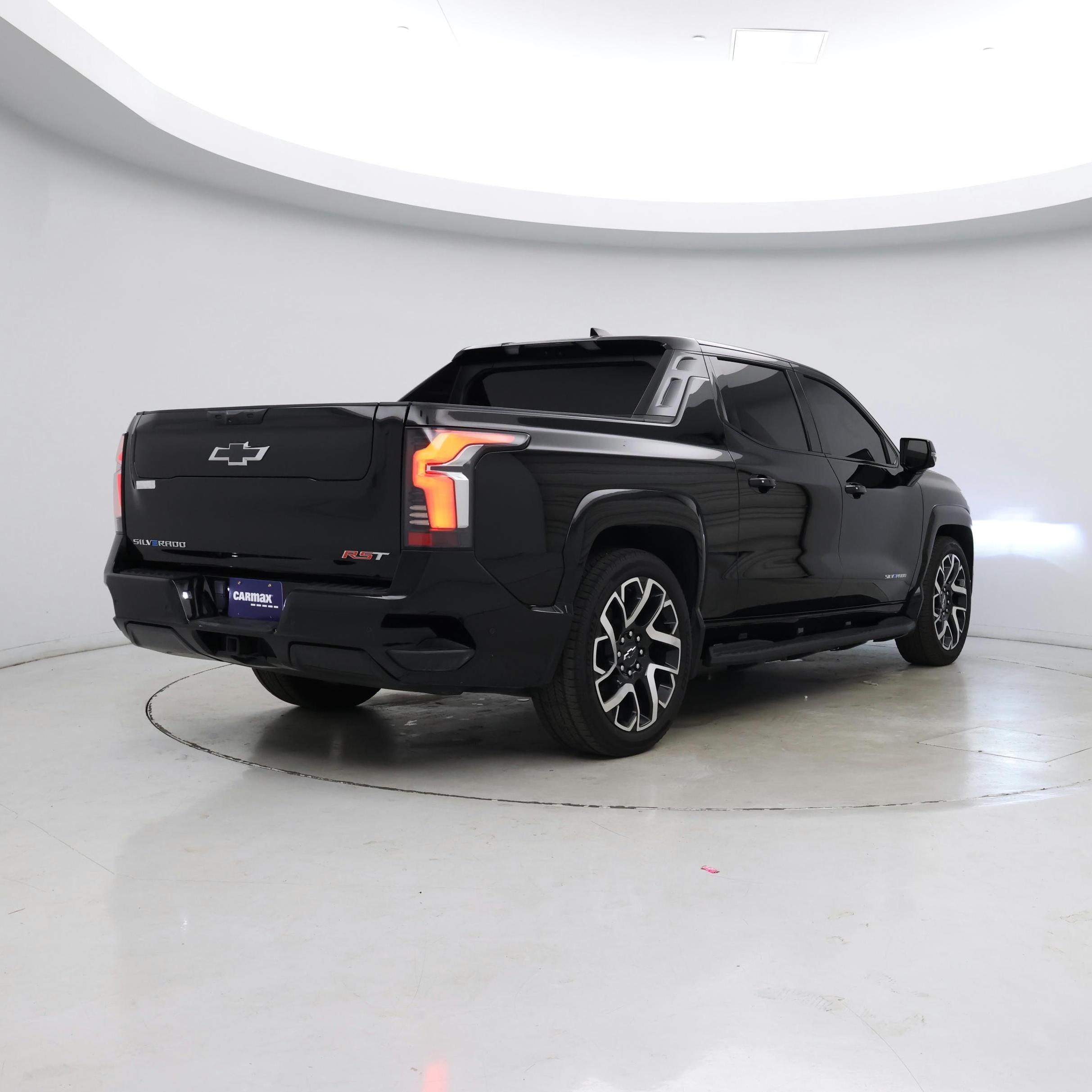 Thumbnail: 2024 Chevrolet Silverado EV - 8