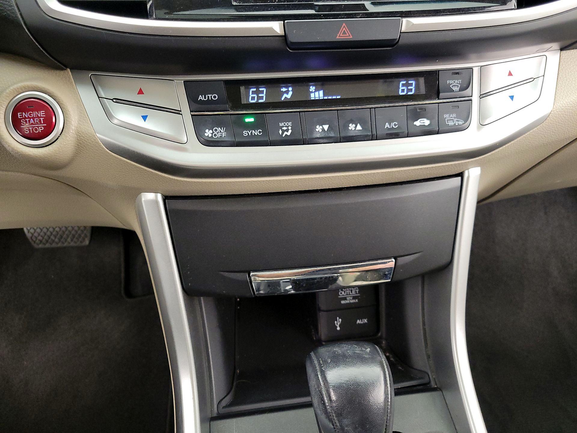 Thumbnail: 2015 Honda Accord - 16