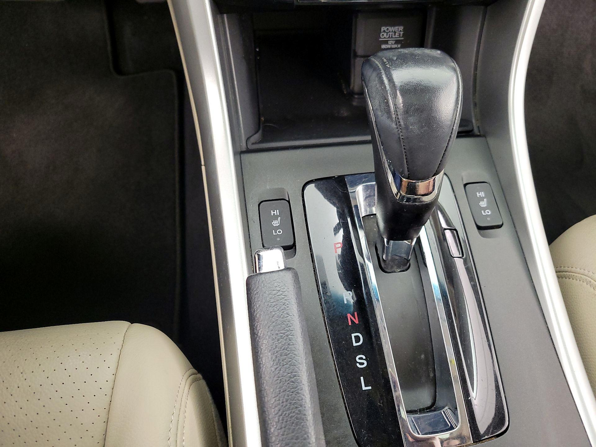 Thumbnail: 2015 Honda Accord - 17