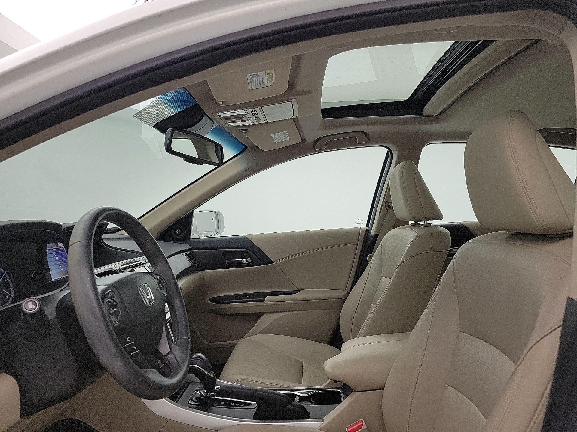 Thumbnail: 2015 Honda Accord - 19