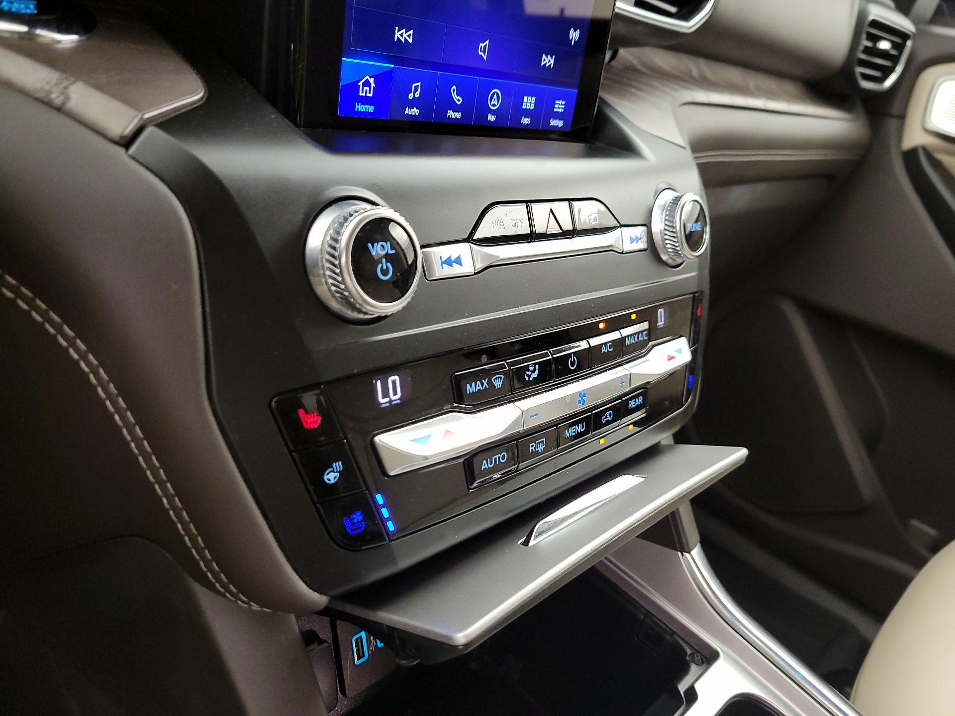 Thumbnail: 2020 Ford Explorer - 17